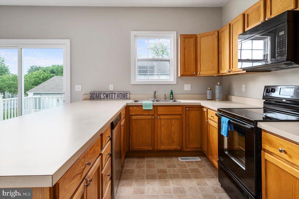 WAYLANDS - Residential