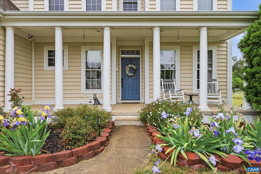 Photo of 172 Glebe Ln, SCOTTSVILLE, VA 24590 (MLS # 676875)