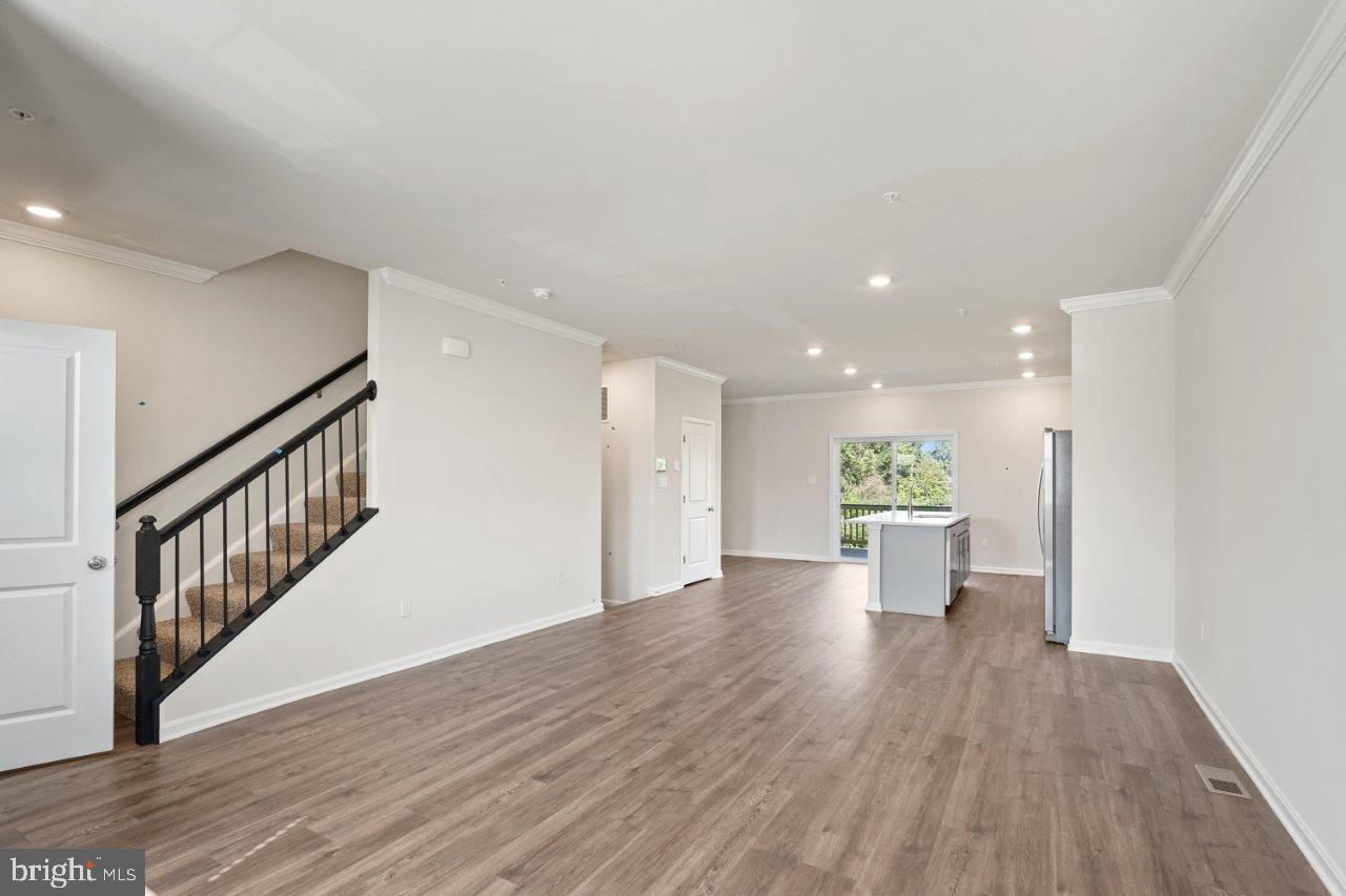 SPRING HILLS - Residential