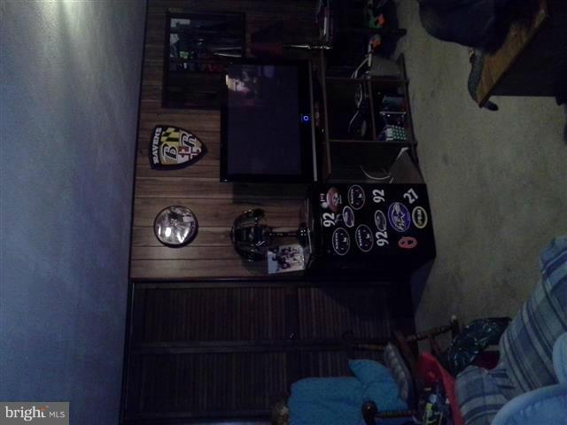 FOX RIDGE MANOR - Residential Lease