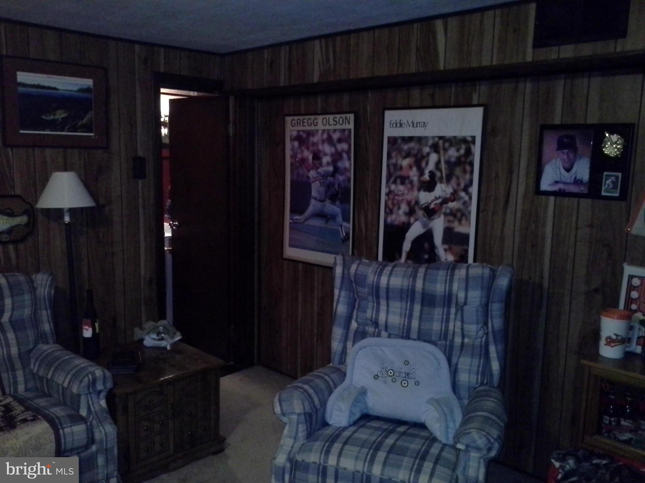 FOX RIDGE MANOR - Residential Lease