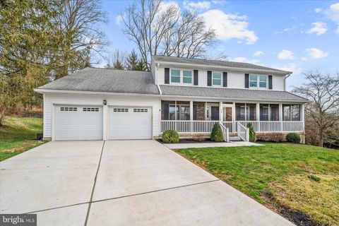 Homes For Sale - 26 Old Stable Lane<br/> New Castle County, NEWARK, DE 19711