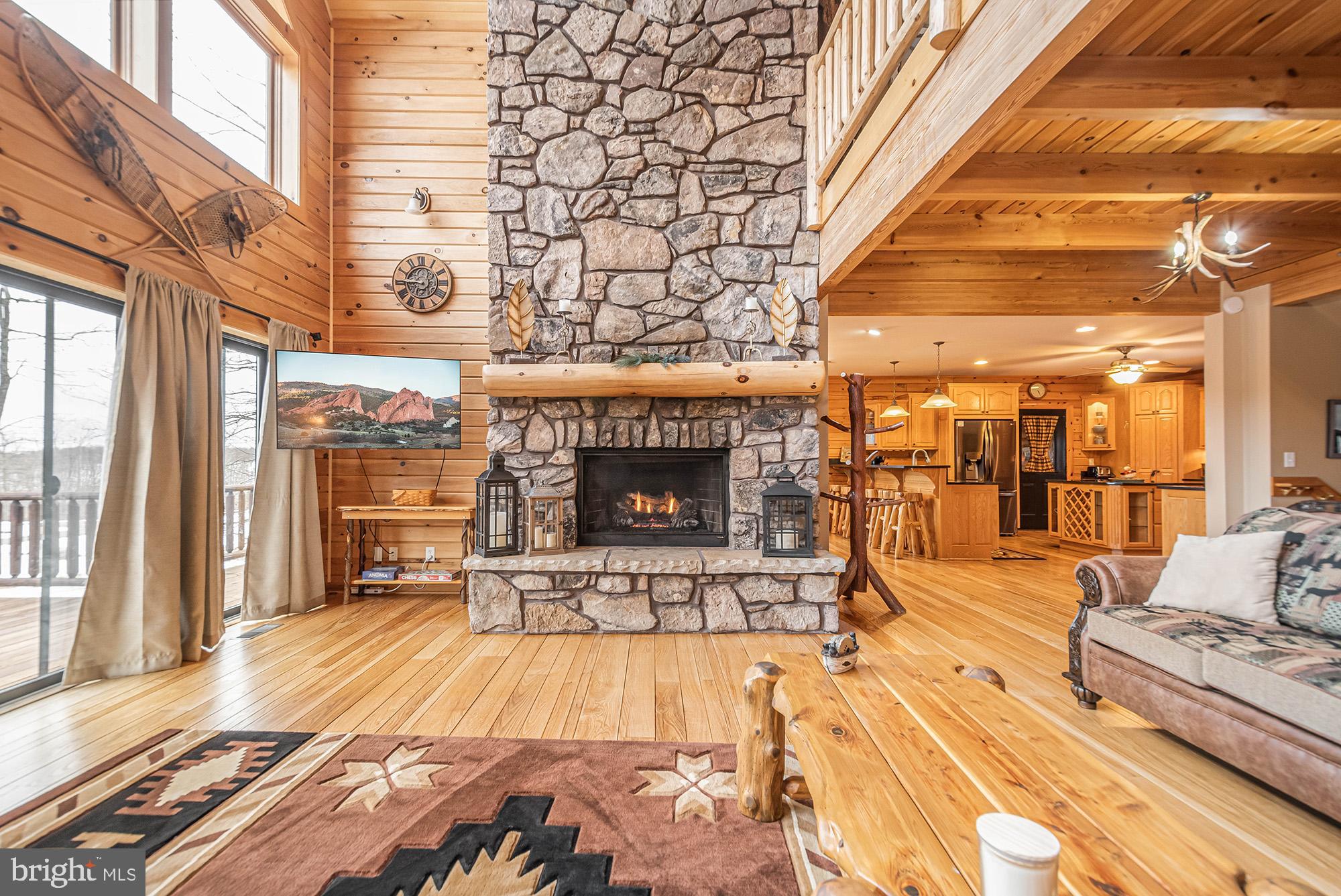 DEEP CREEK HIGHLANDS - Residential