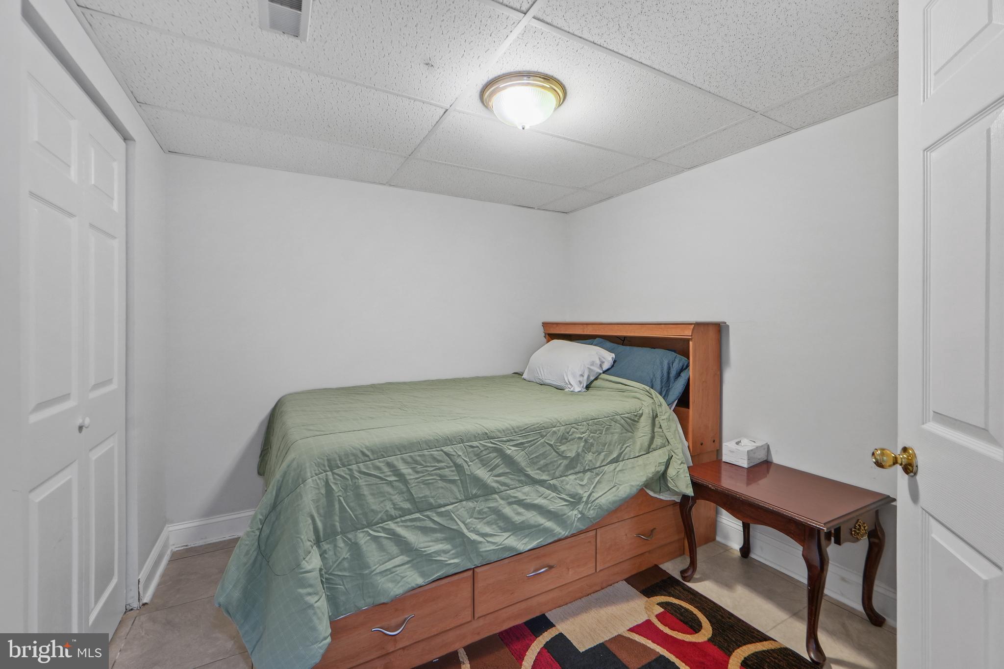 NORTHRIDGE PLAT 32 - Residential