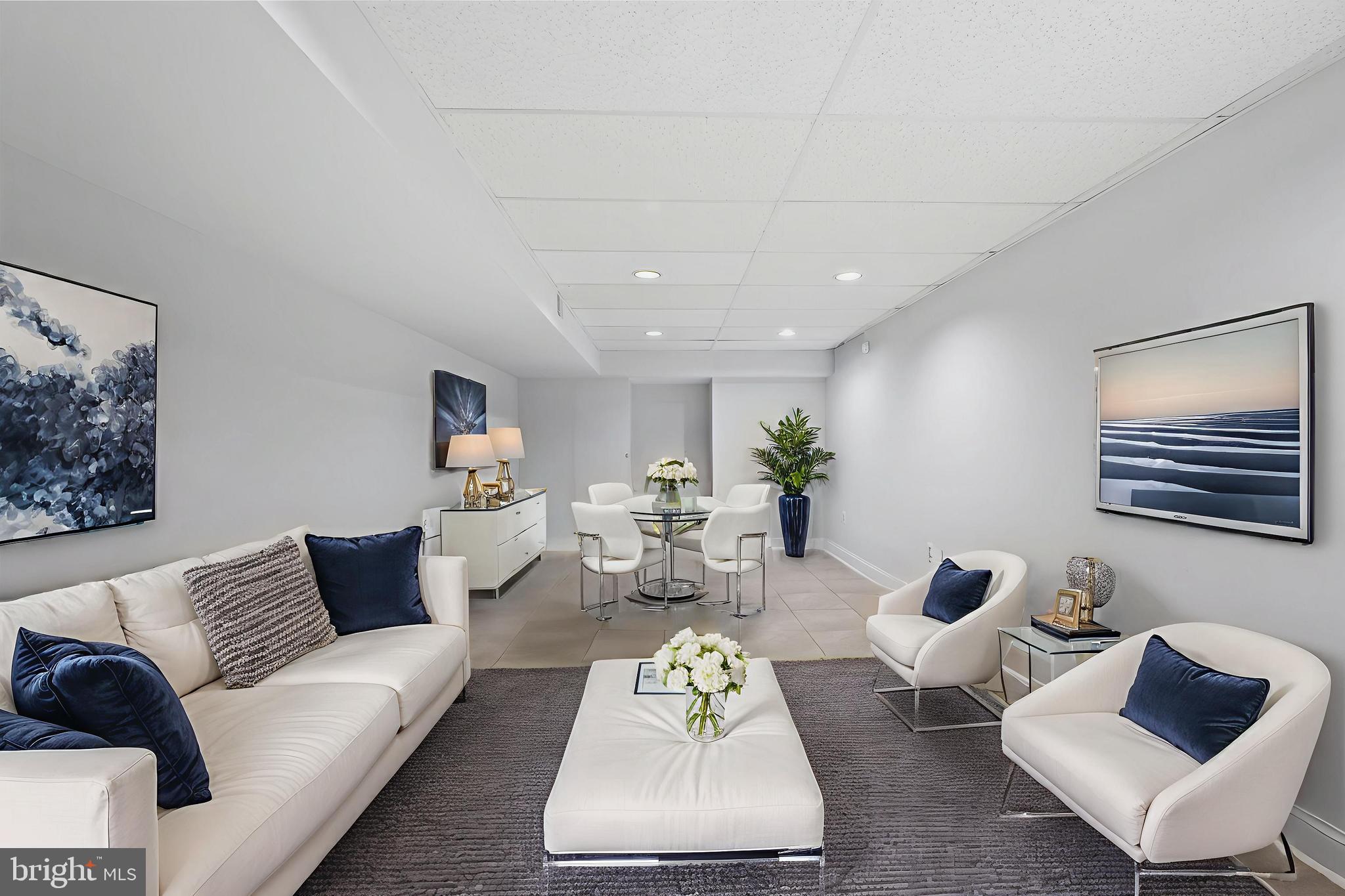 NORTHRIDGE PLAT 32 - Residential