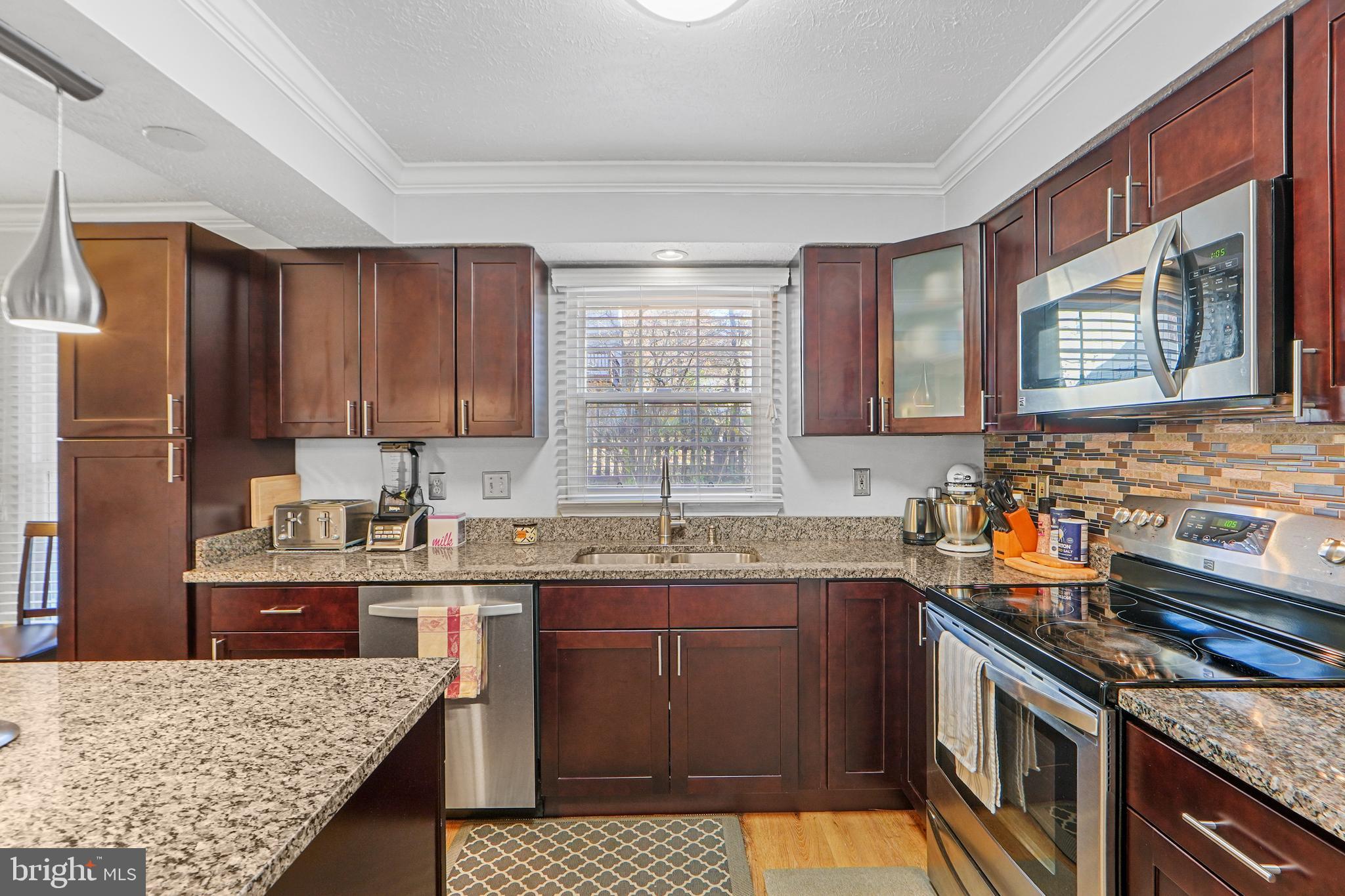 NORTHRIDGE PLAT 32 - Residential