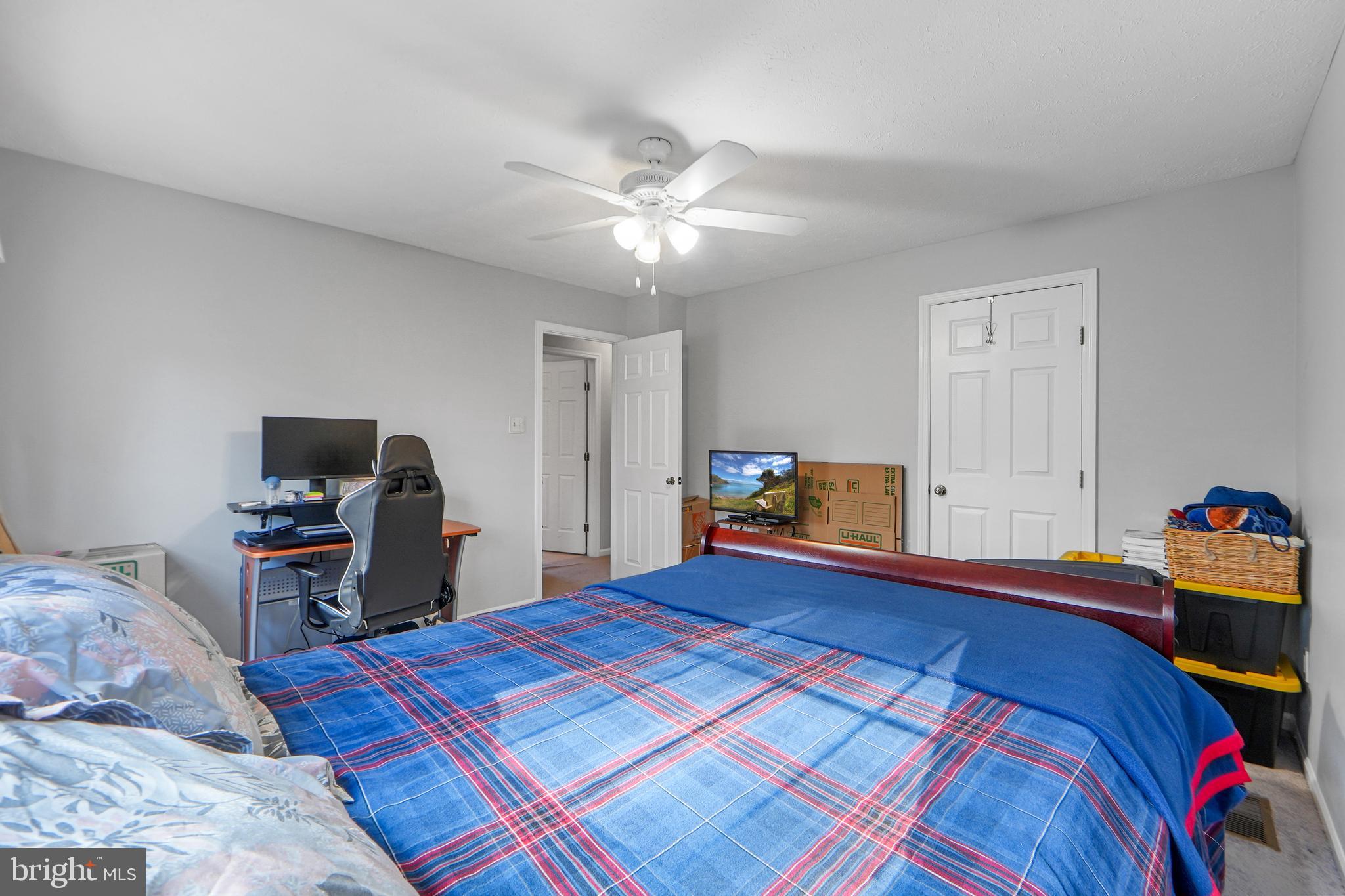 NORTHRIDGE PLAT 32 - Residential