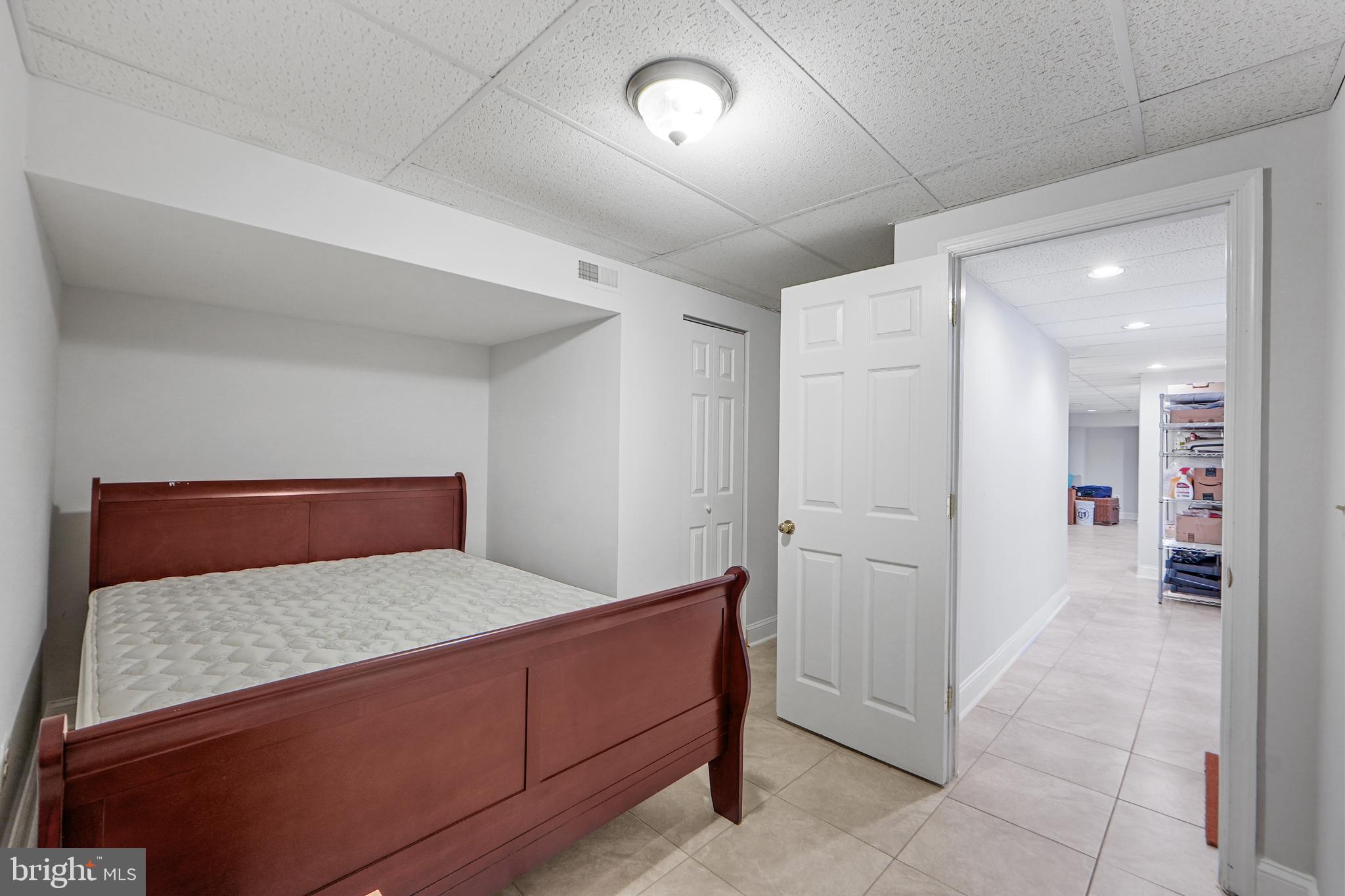 NORTHRIDGE PLAT 32 - Residential