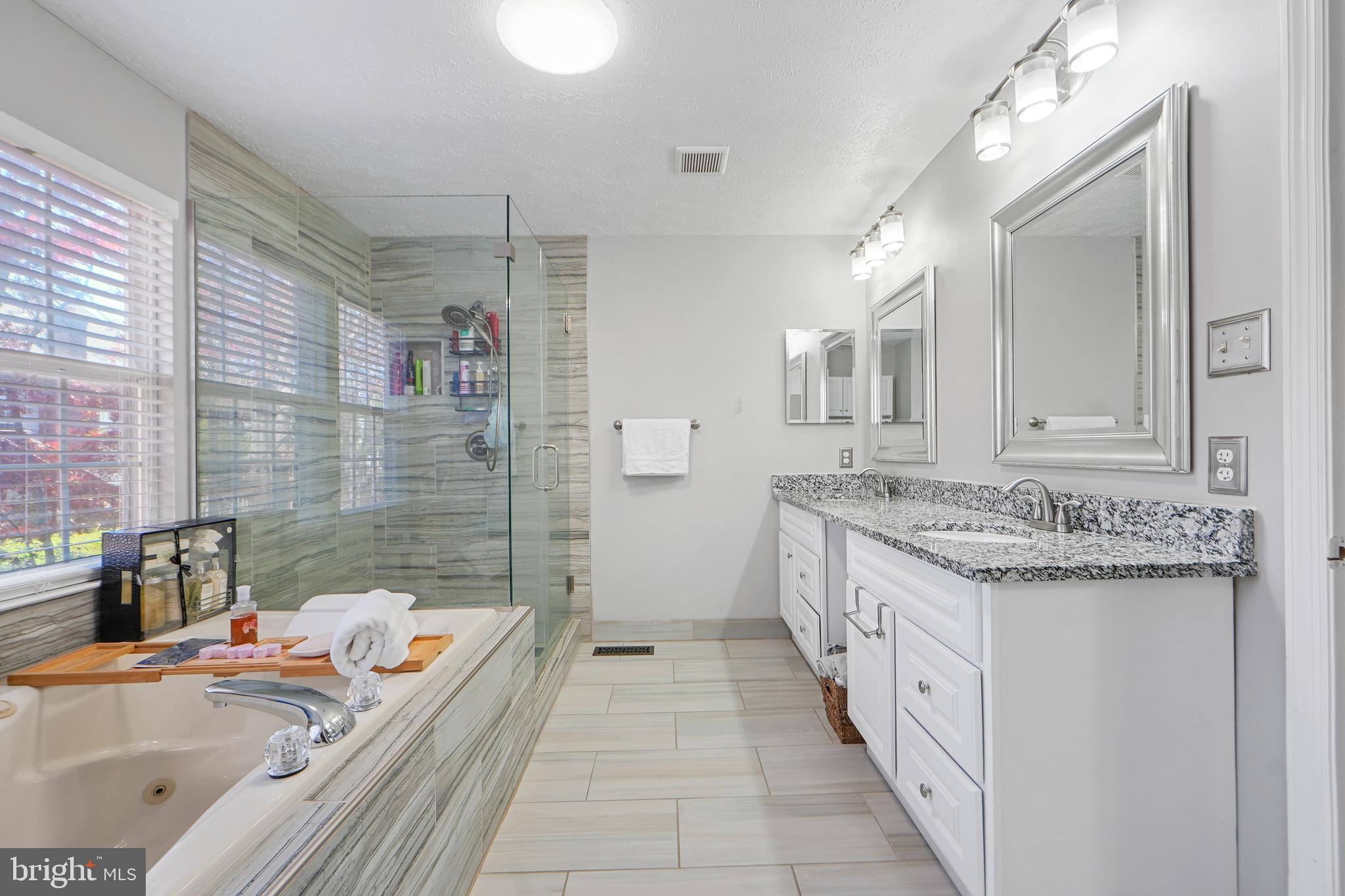 NORTHRIDGE PLAT 32 - Residential