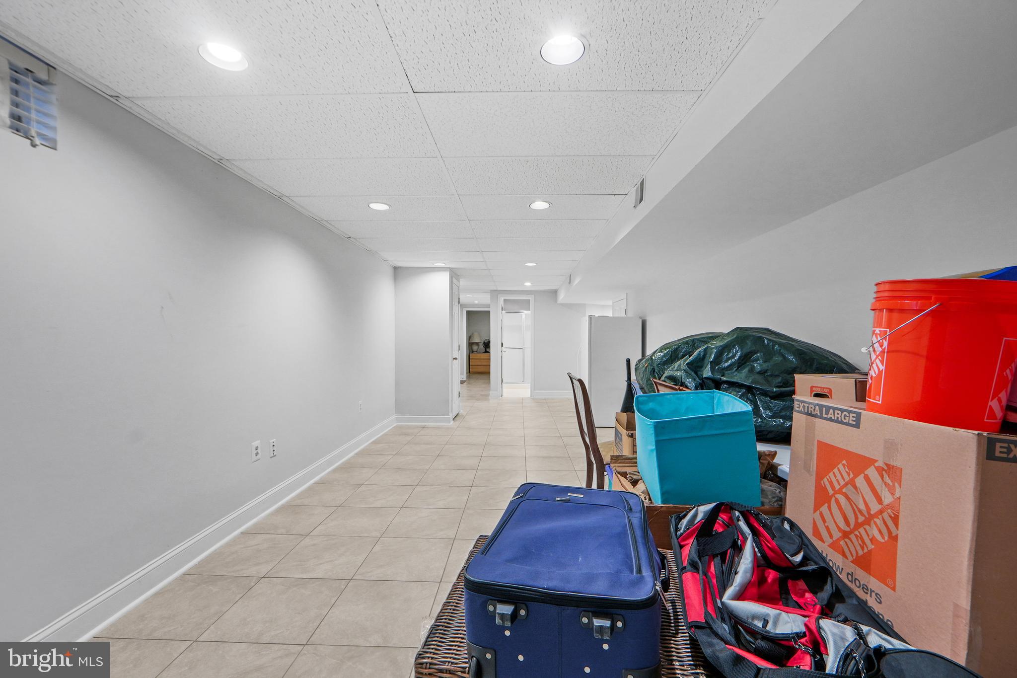 NORTHRIDGE PLAT 32 - Residential