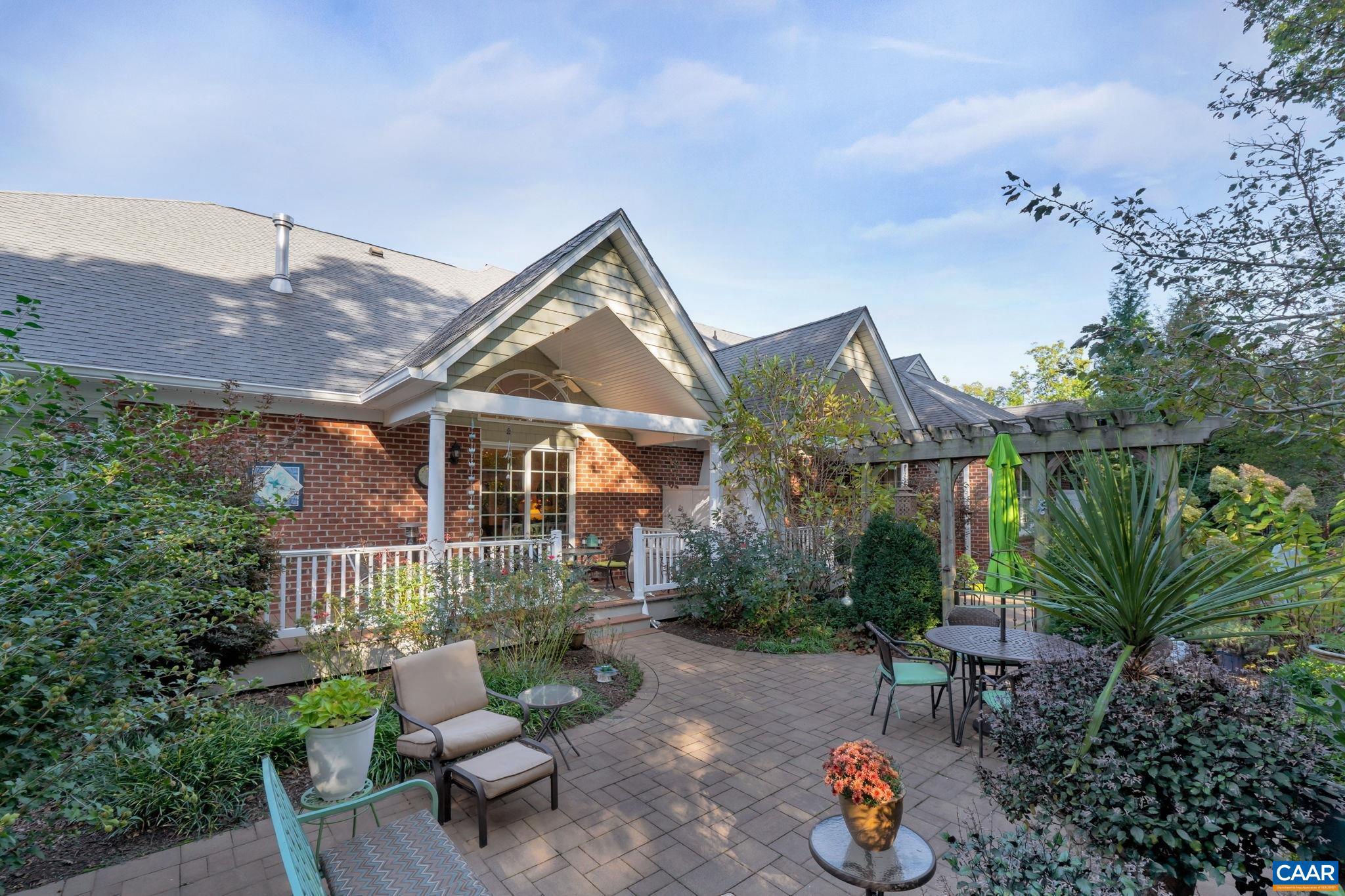 SPRING CREEK - Residential