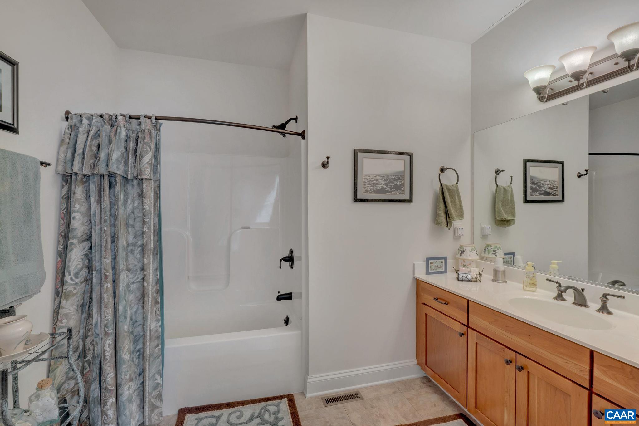 SPRING CREEK - Residential