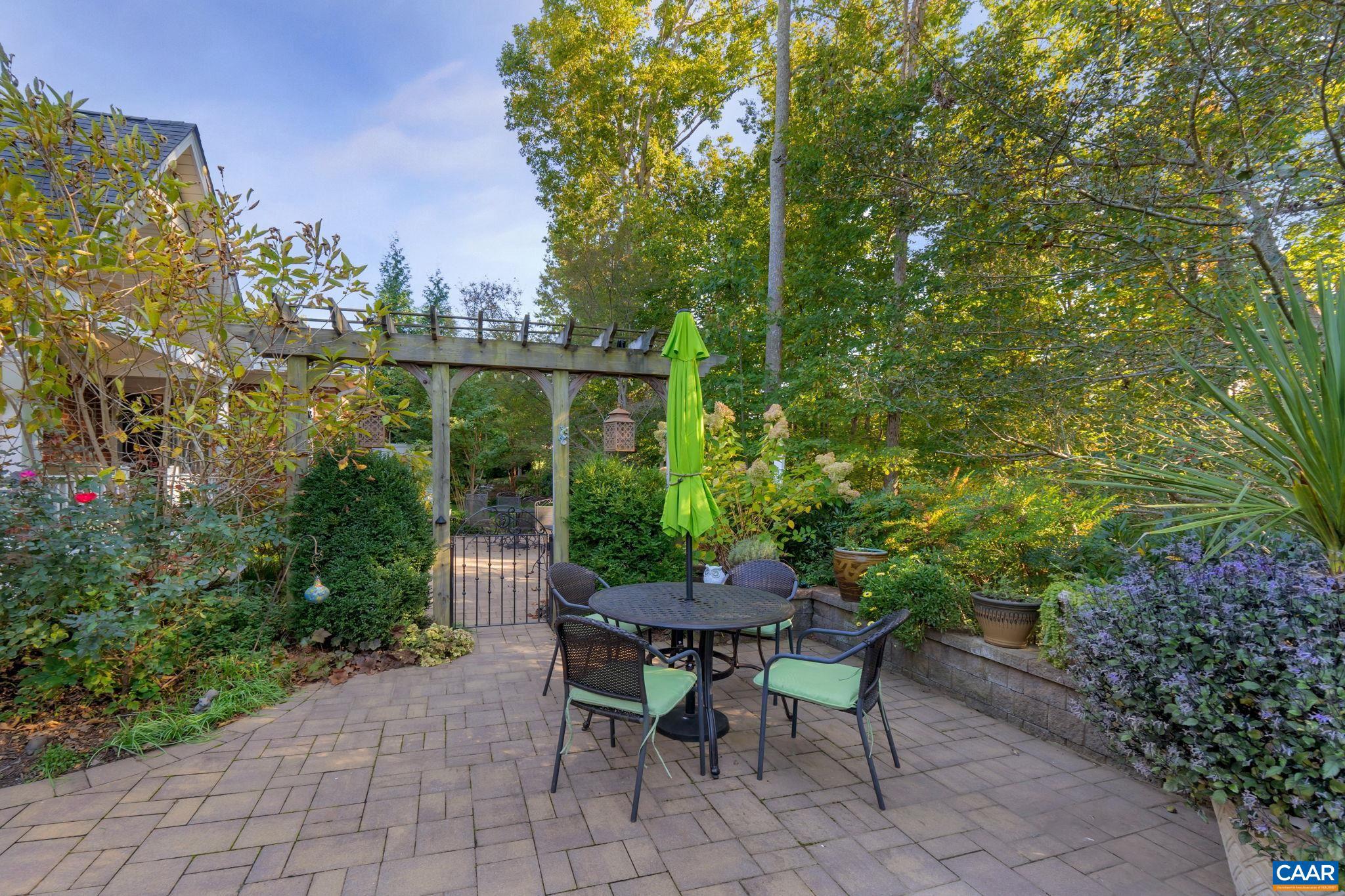 SPRING CREEK - Residential