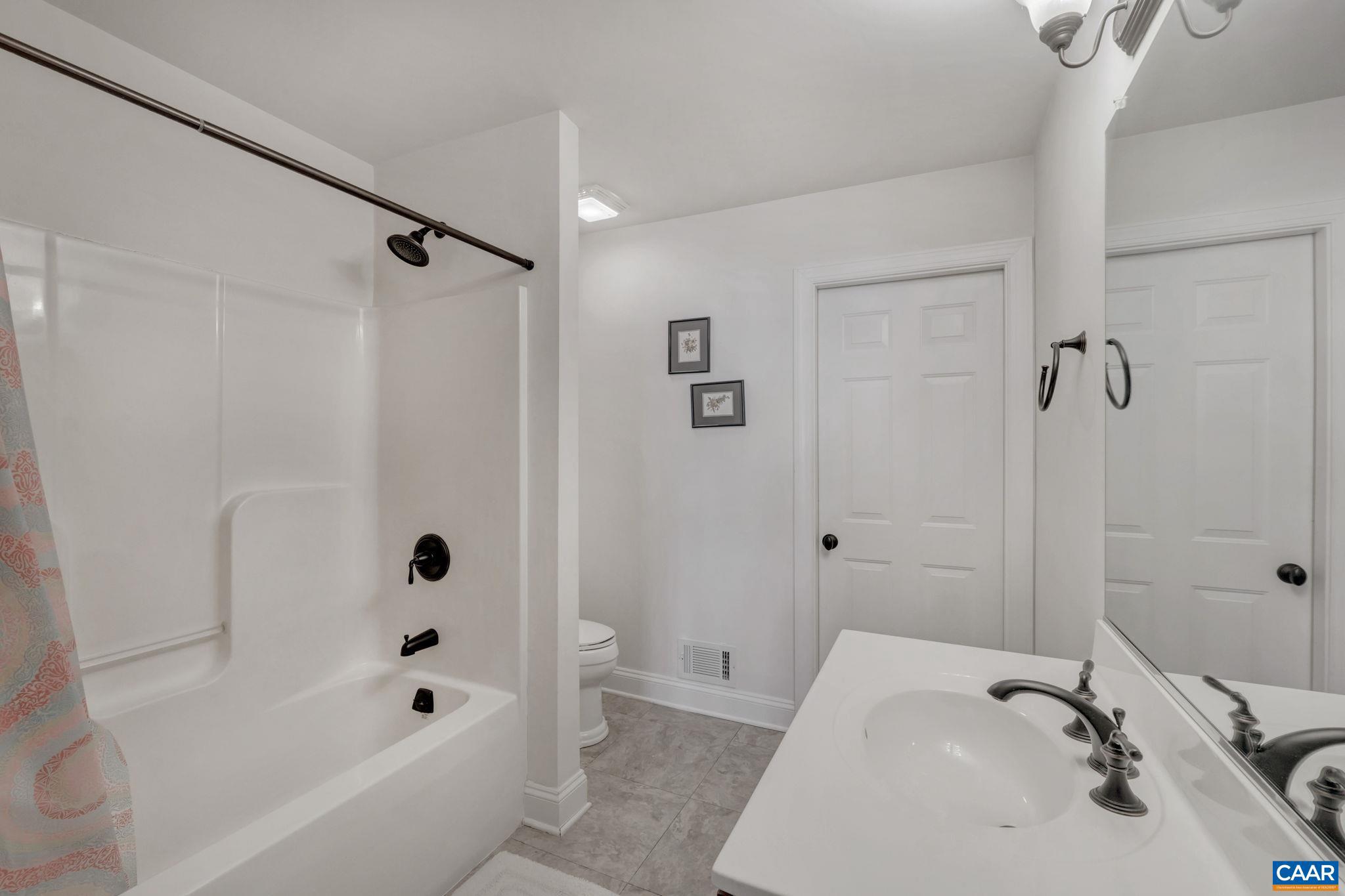 SPRING CREEK - Residential