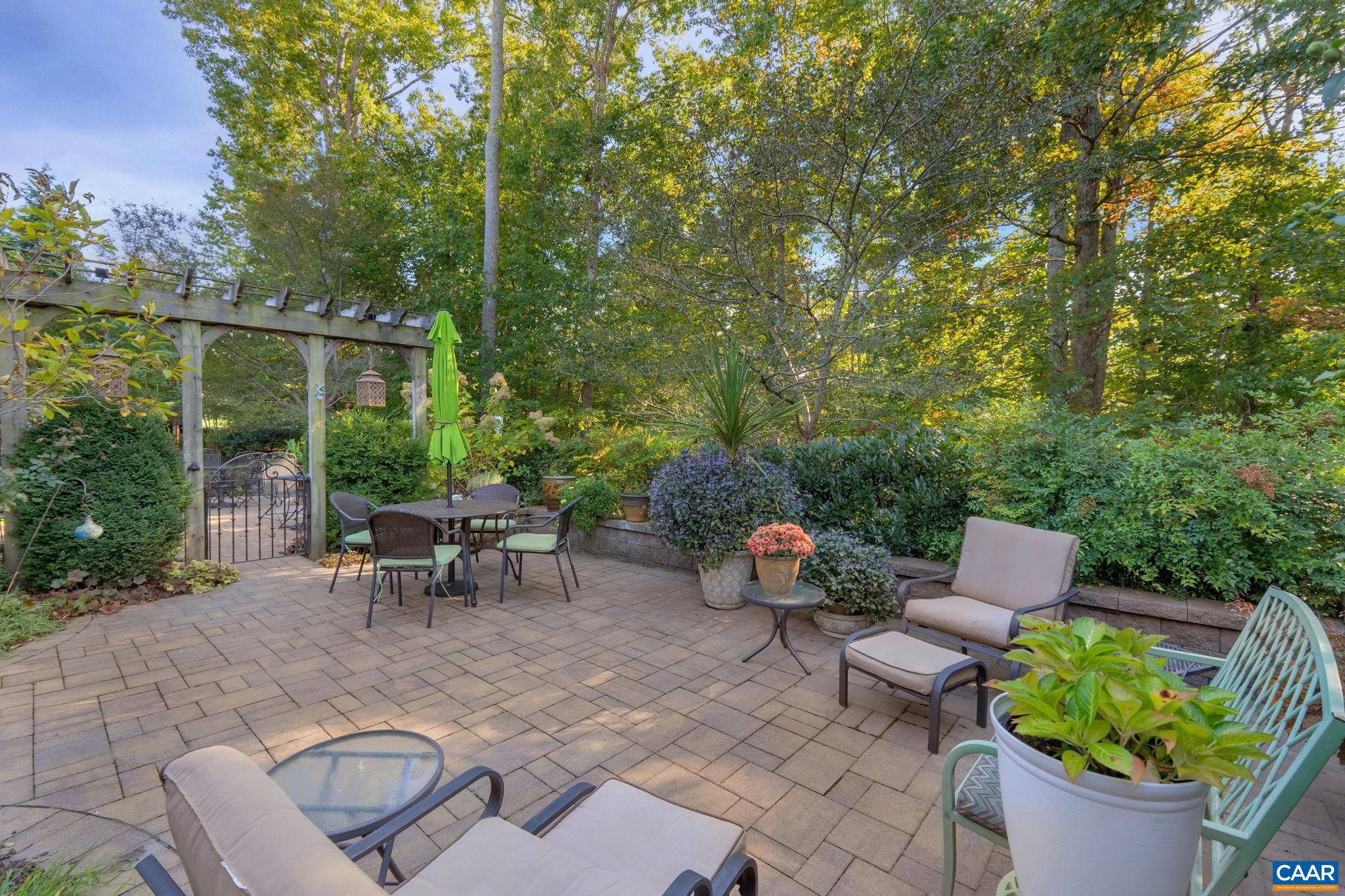 SPRING CREEK - Residential