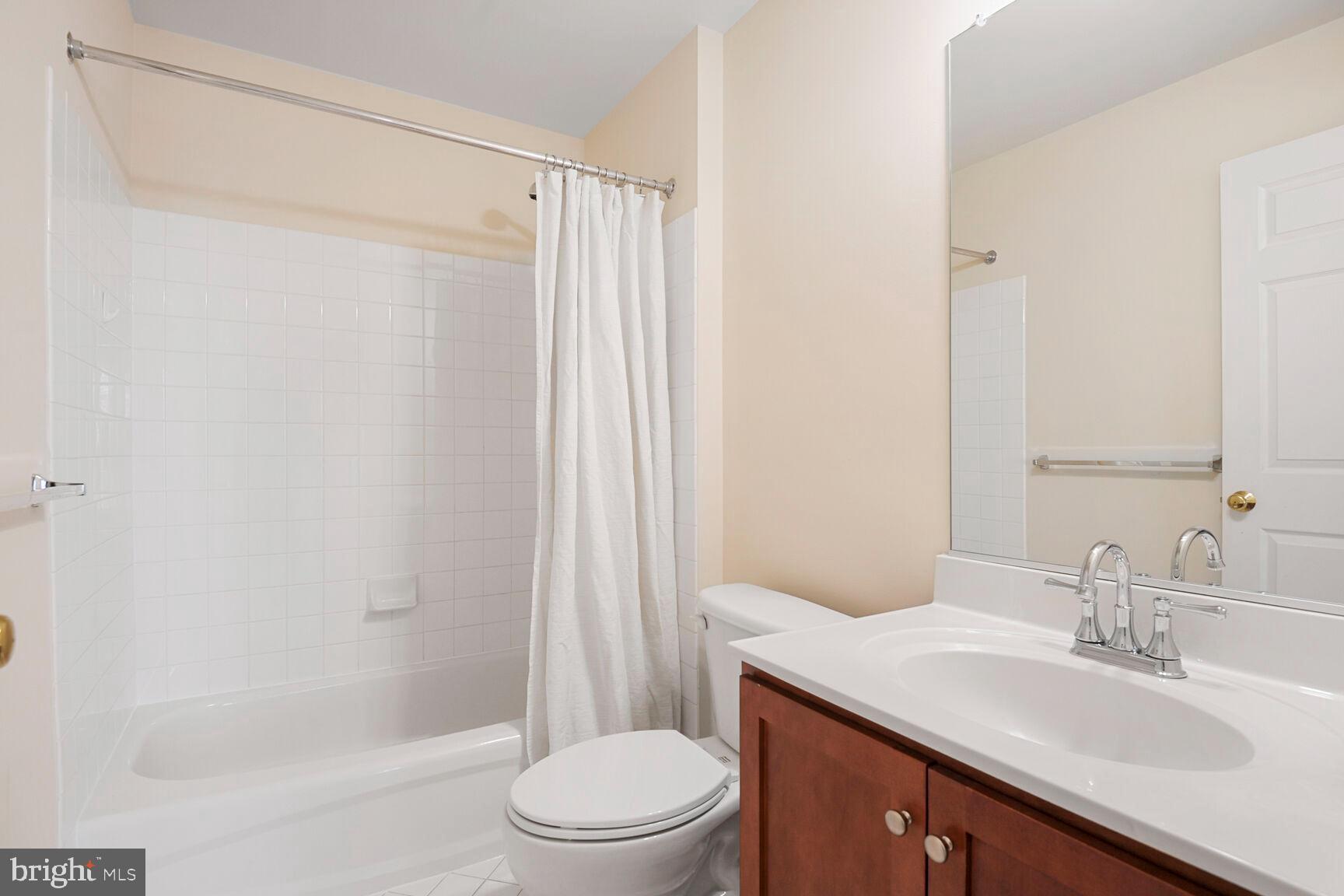 RIVER BANK WOODS - Residential