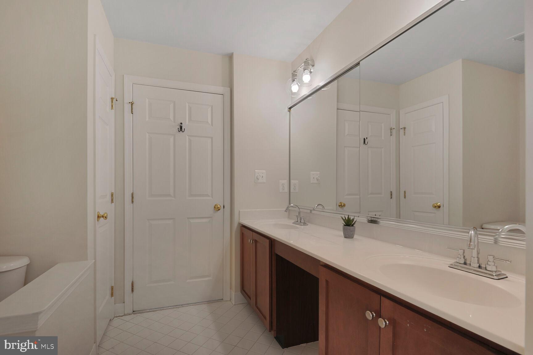 RIVER BANK WOODS - Residential