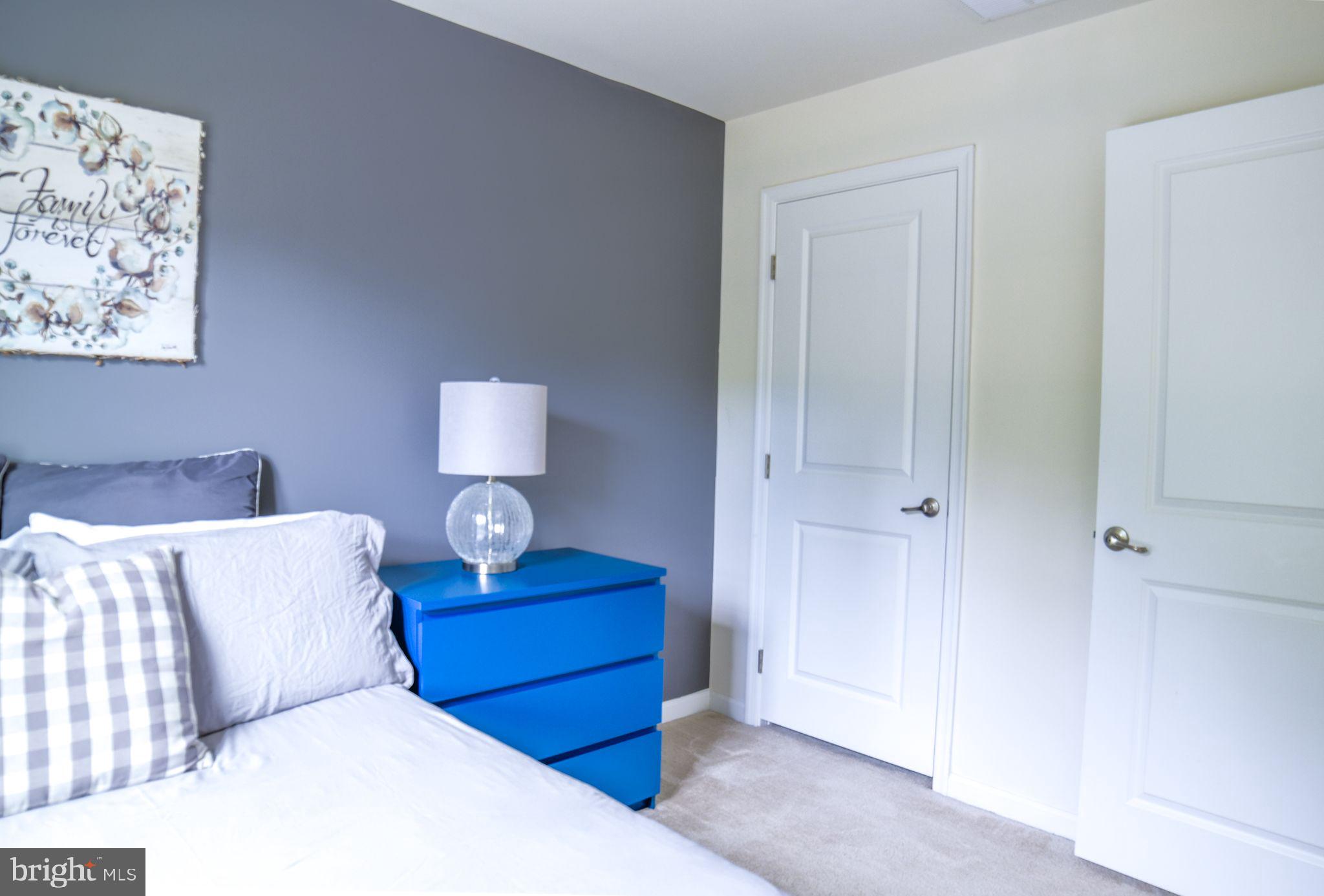 LAFAYETTE CROSSING - Residential