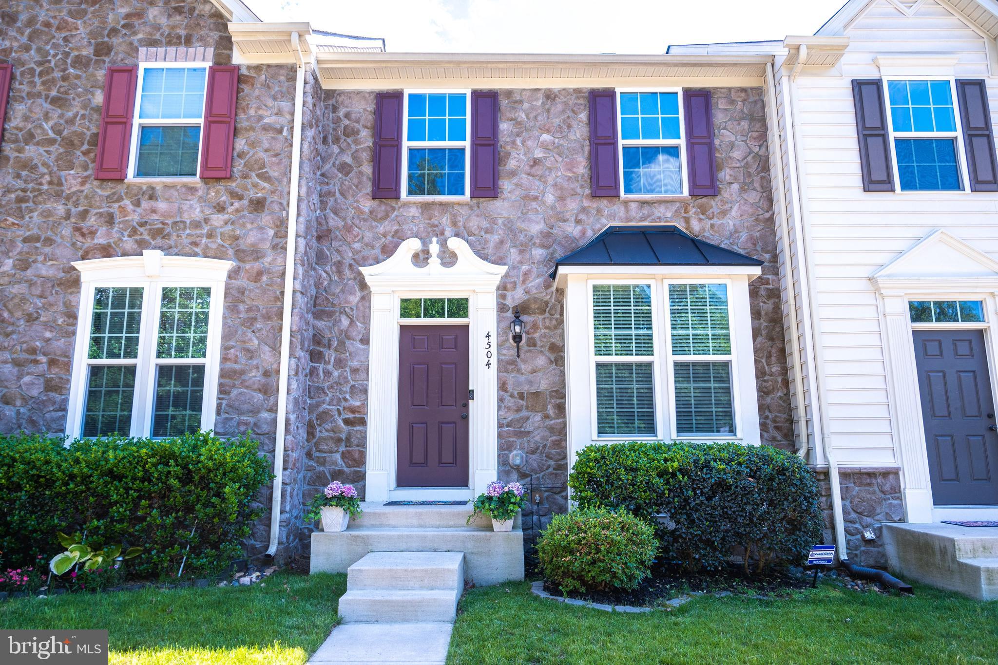 LAFAYETTE CROSSING - Residential