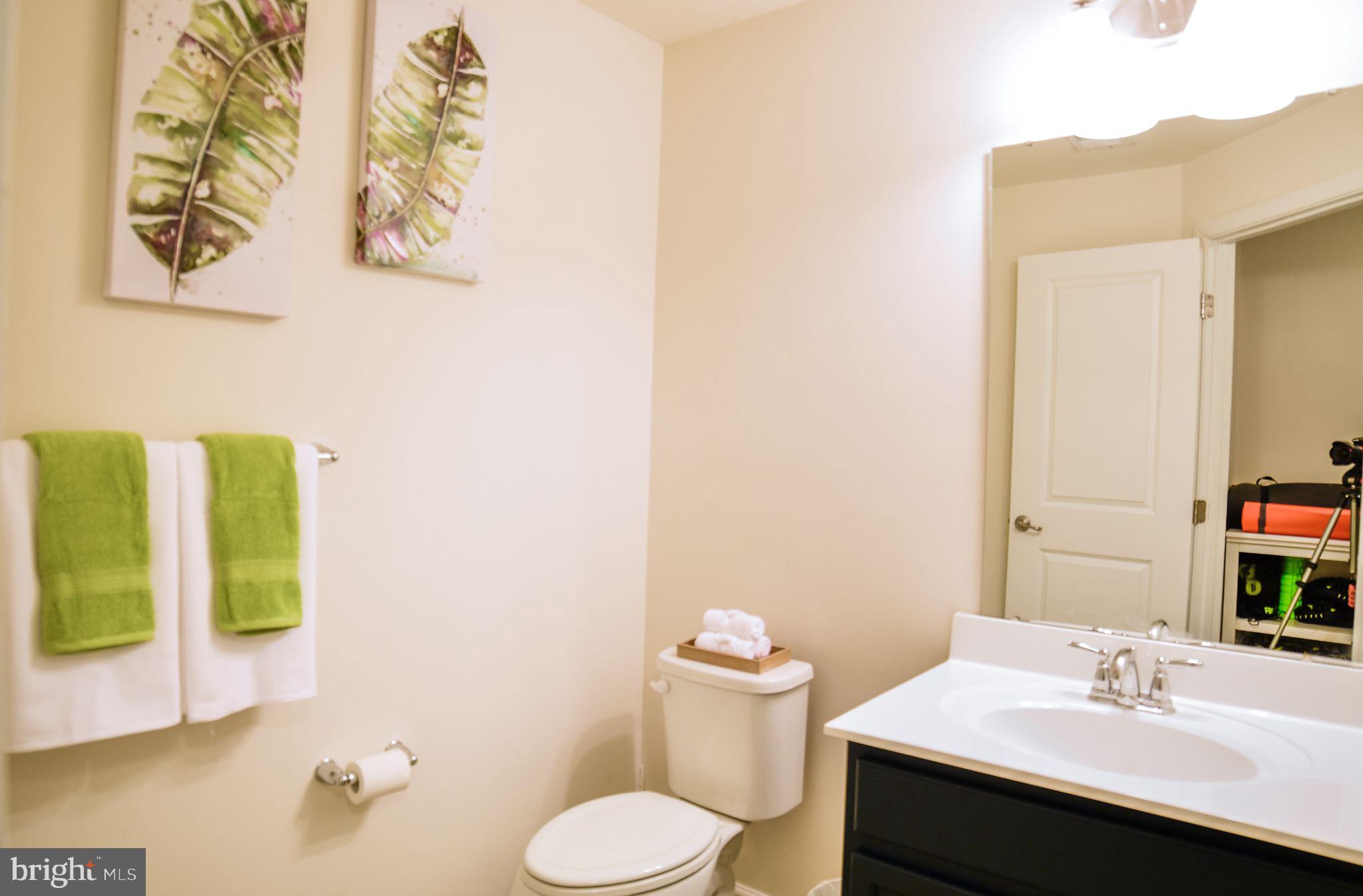 LAFAYETTE CROSSING - Residential