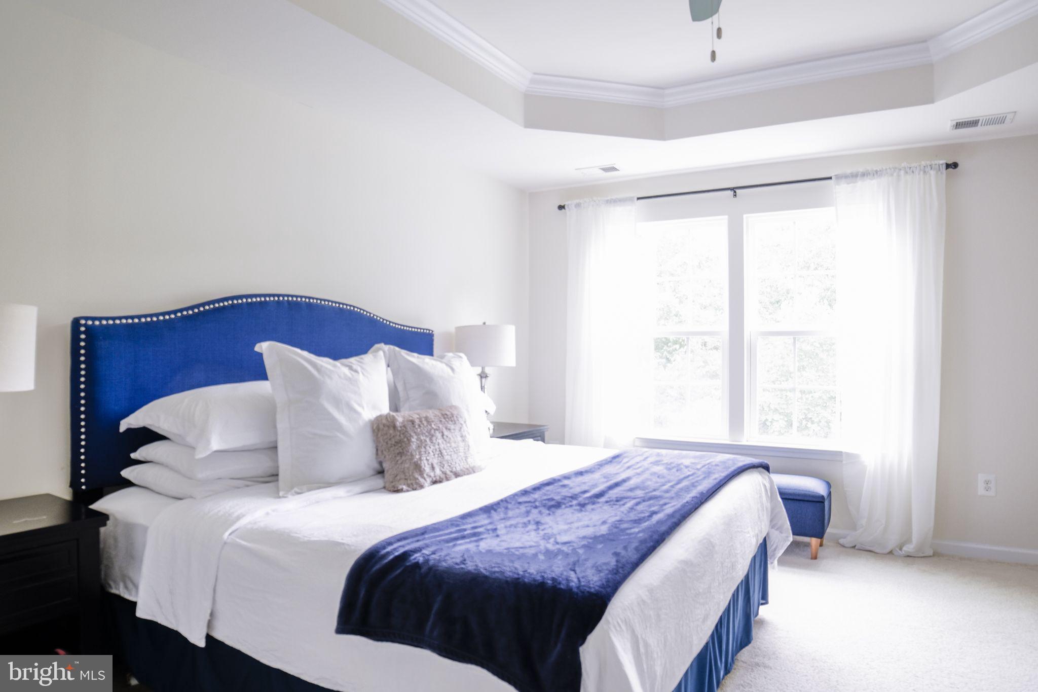 LAFAYETTE CROSSING - Residential