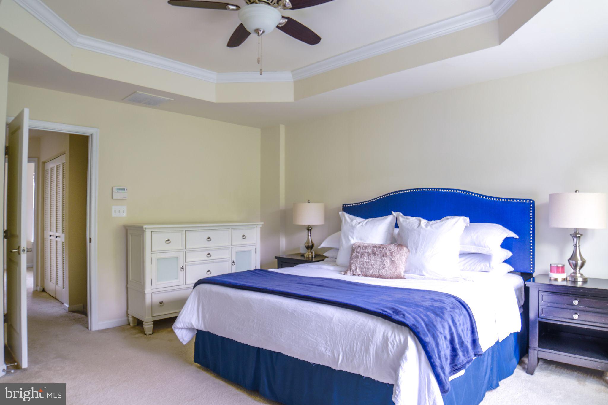 LAFAYETTE CROSSING - Residential