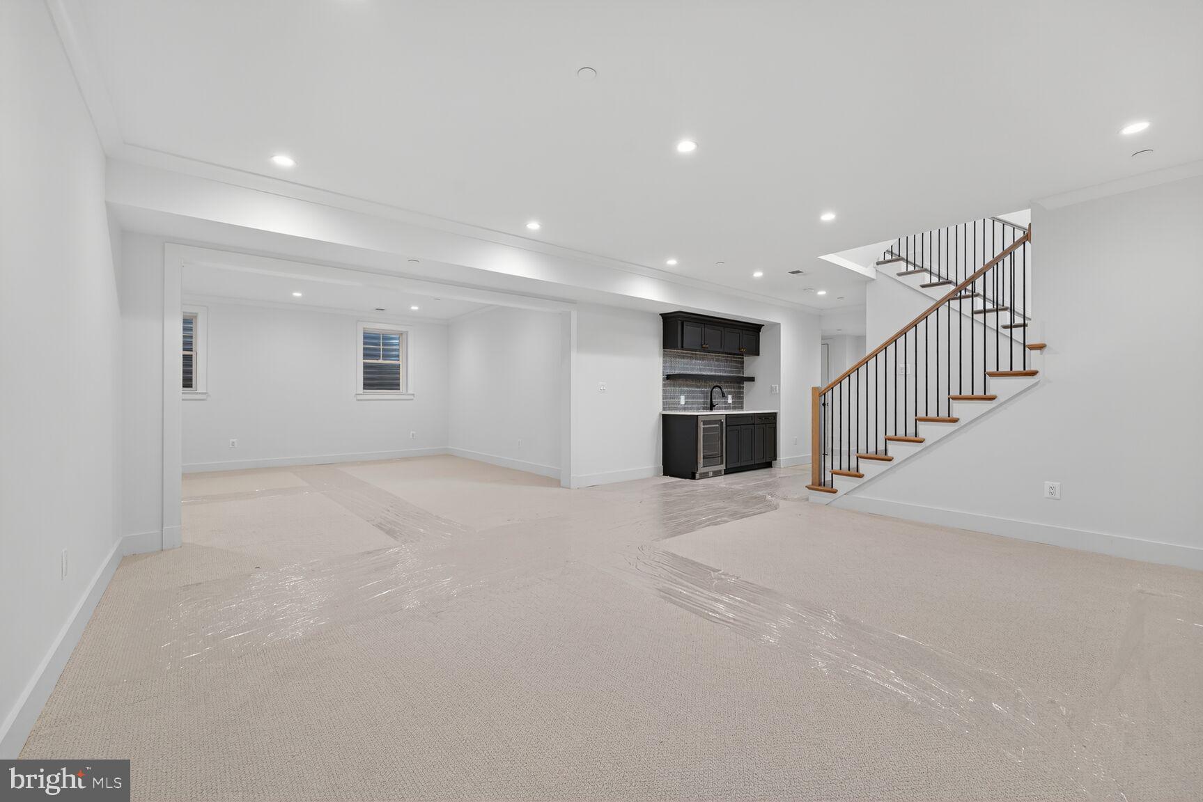 HUNTINGTON TERRACE - Residential