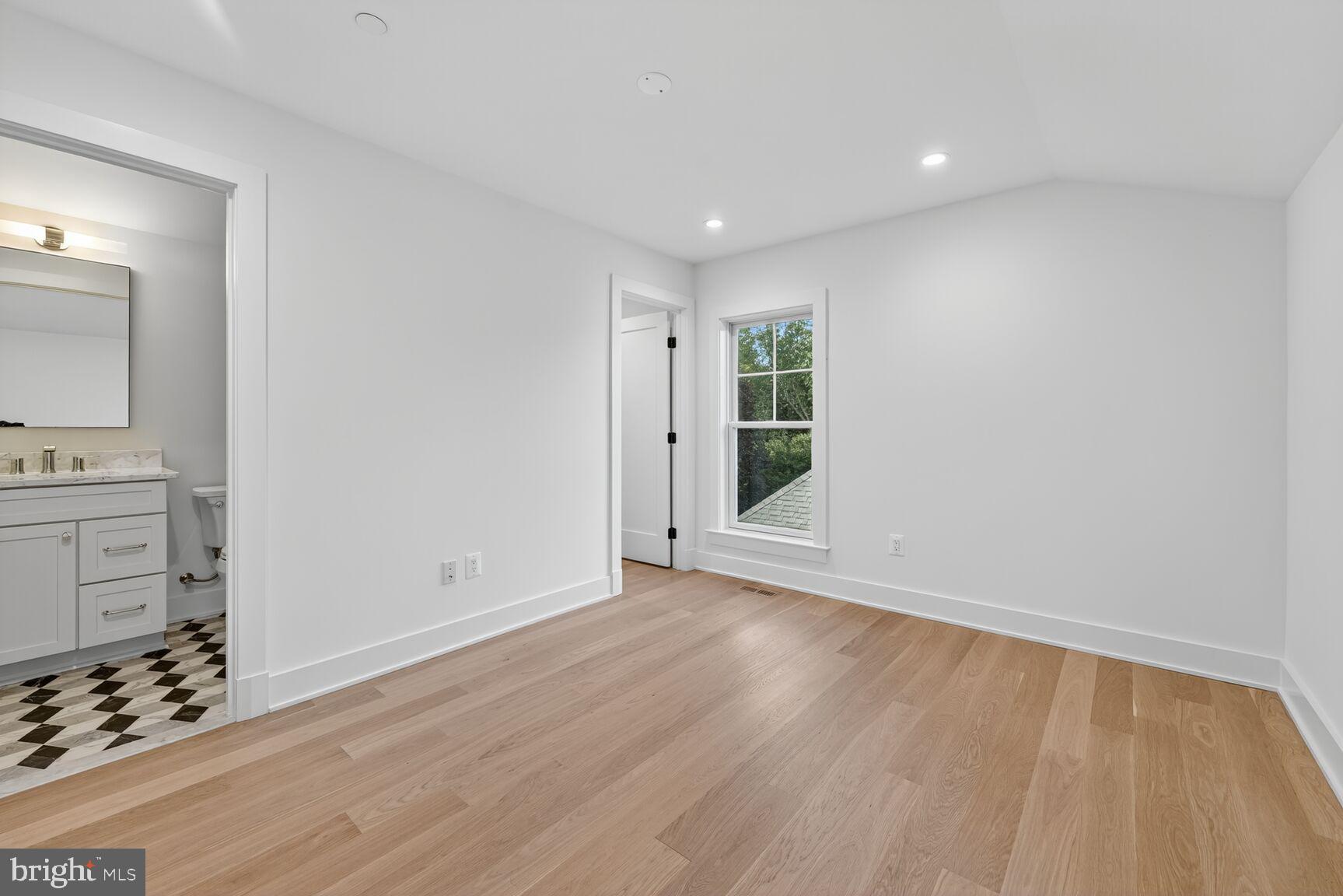 HUNTINGTON TERRACE - Residential