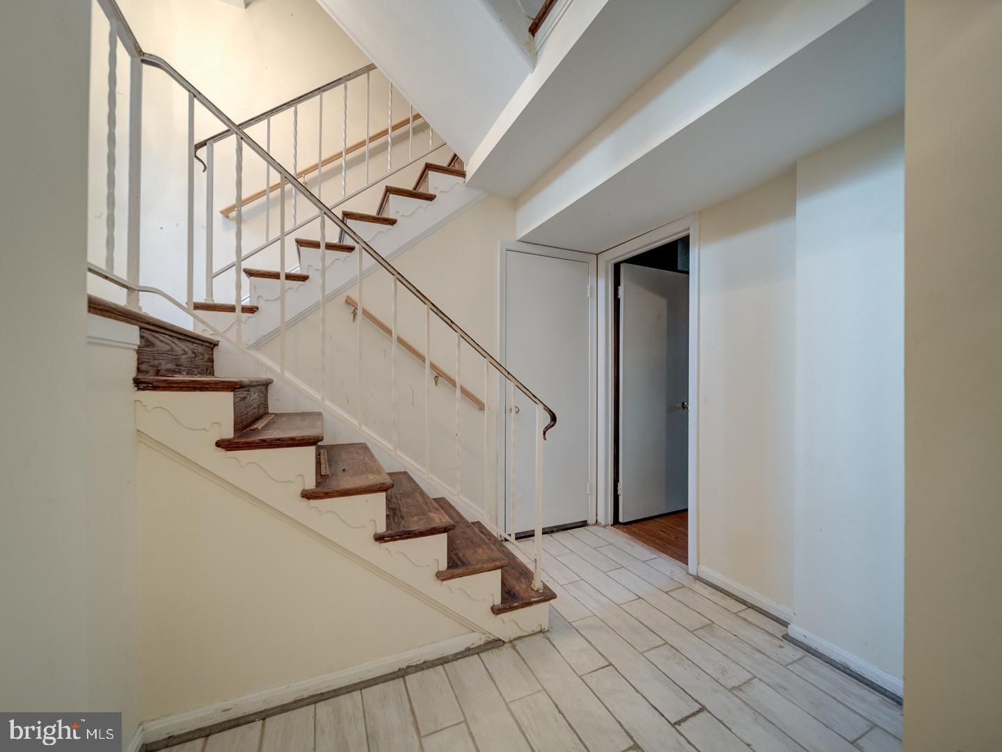 WESTMORELAND SQUARE - Residential