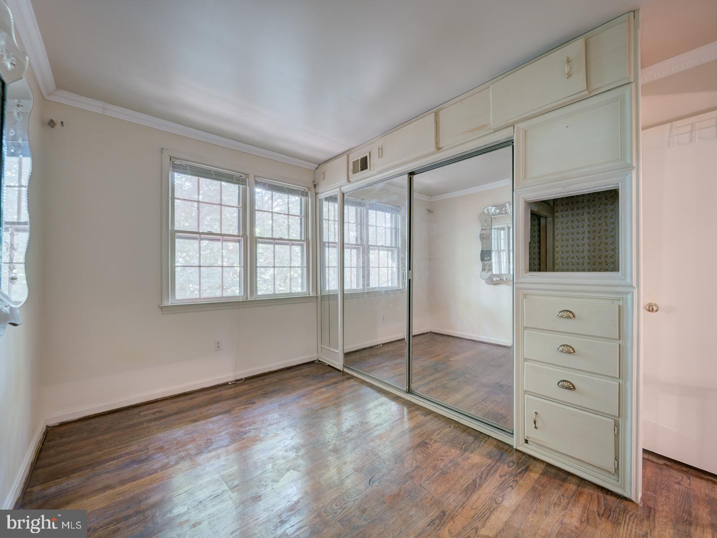 WESTMORELAND SQUARE - Residential