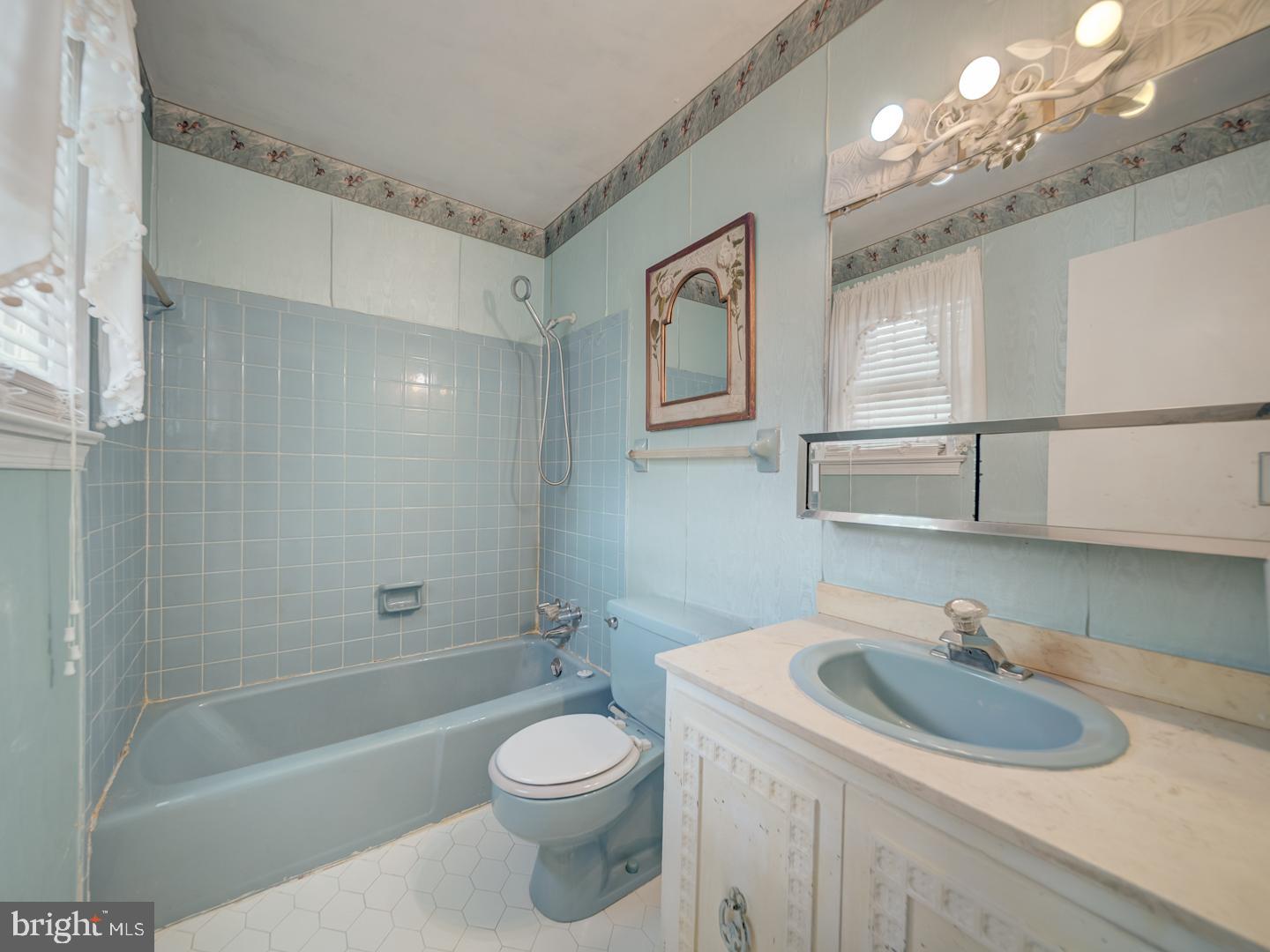 WESTMORELAND SQUARE - Residential