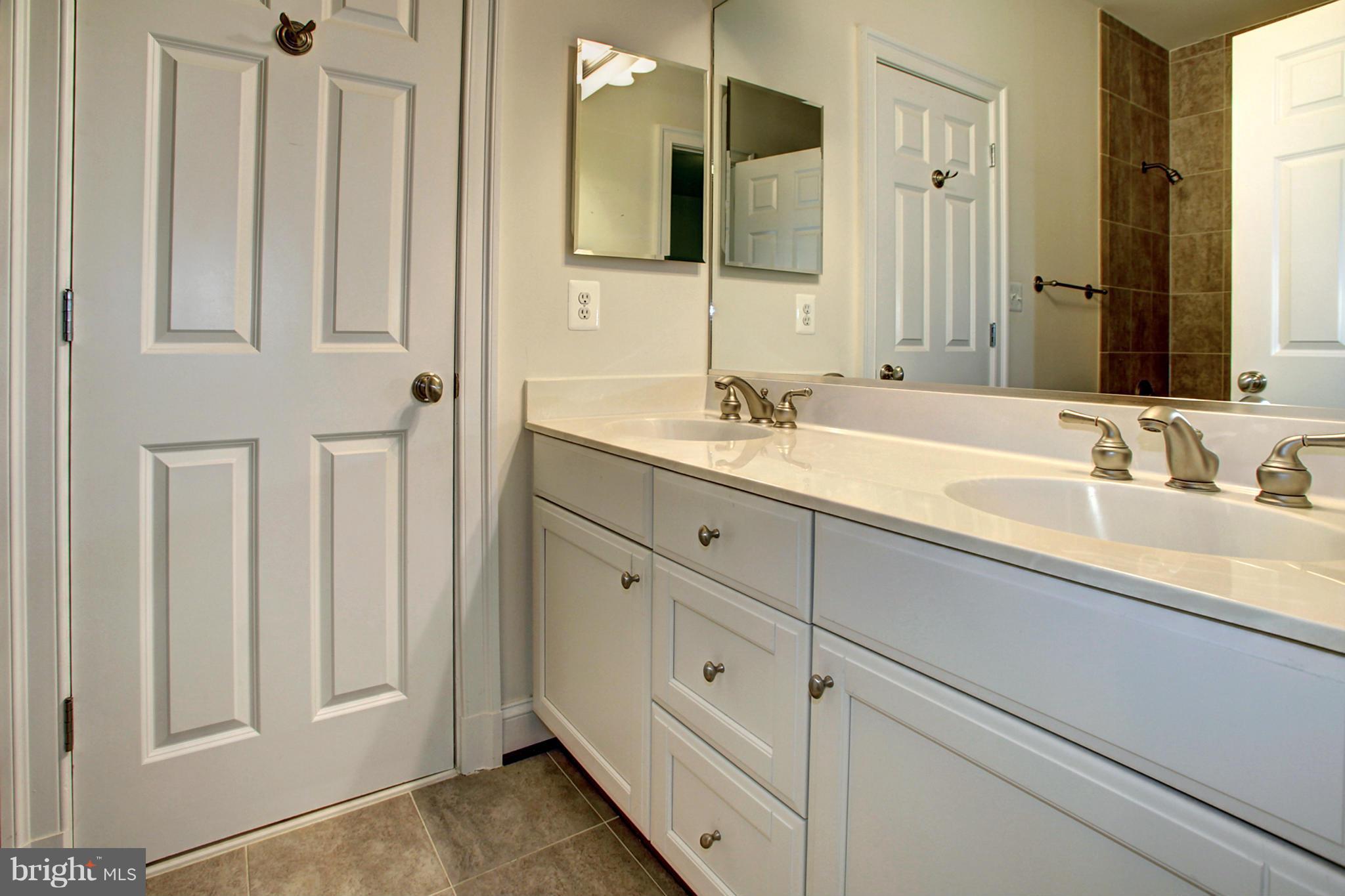 ARLINGWOOD - Residential