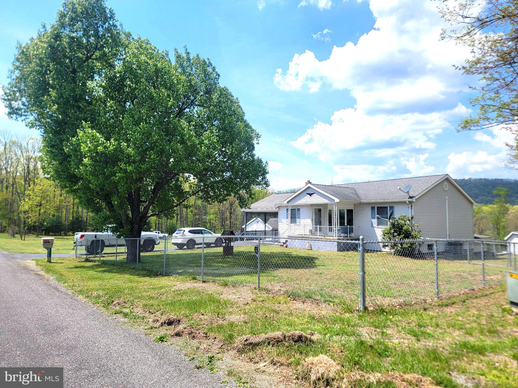 BOTANY WOODS - Residential