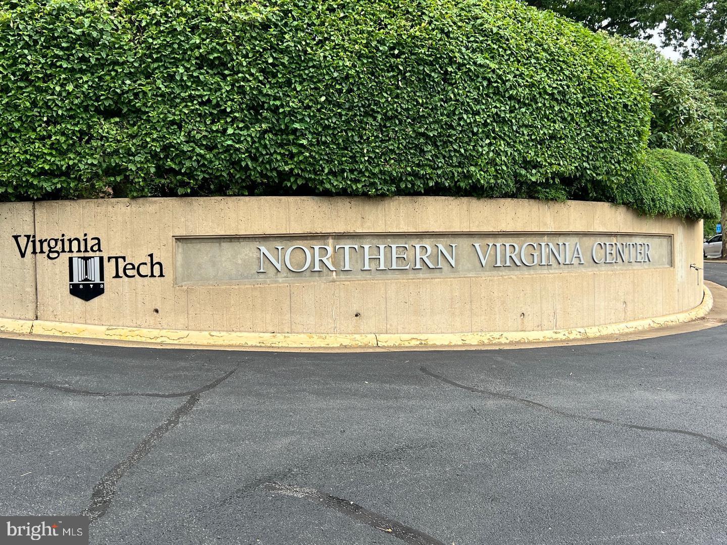 FALLS PLAZA - Residential