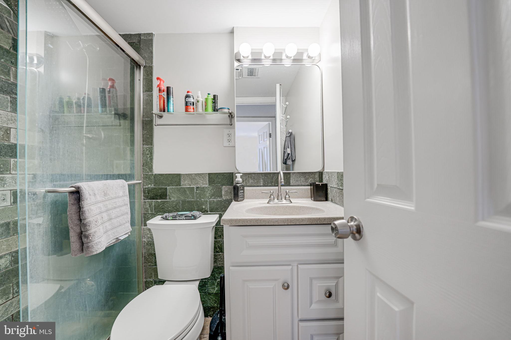 FALLS PLAZA - Residential