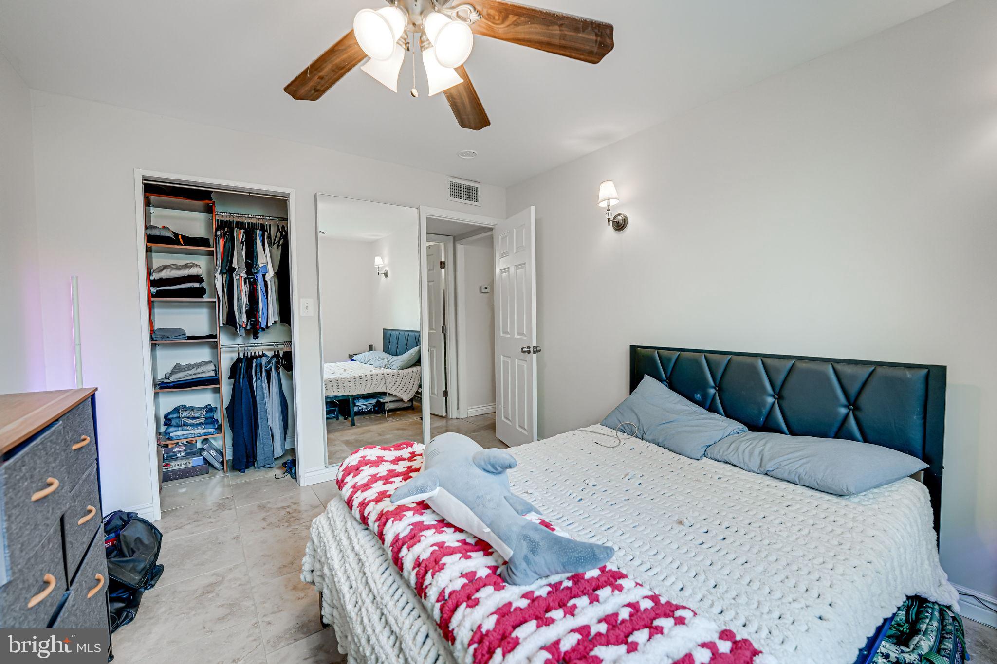 FALLS PLAZA - Residential