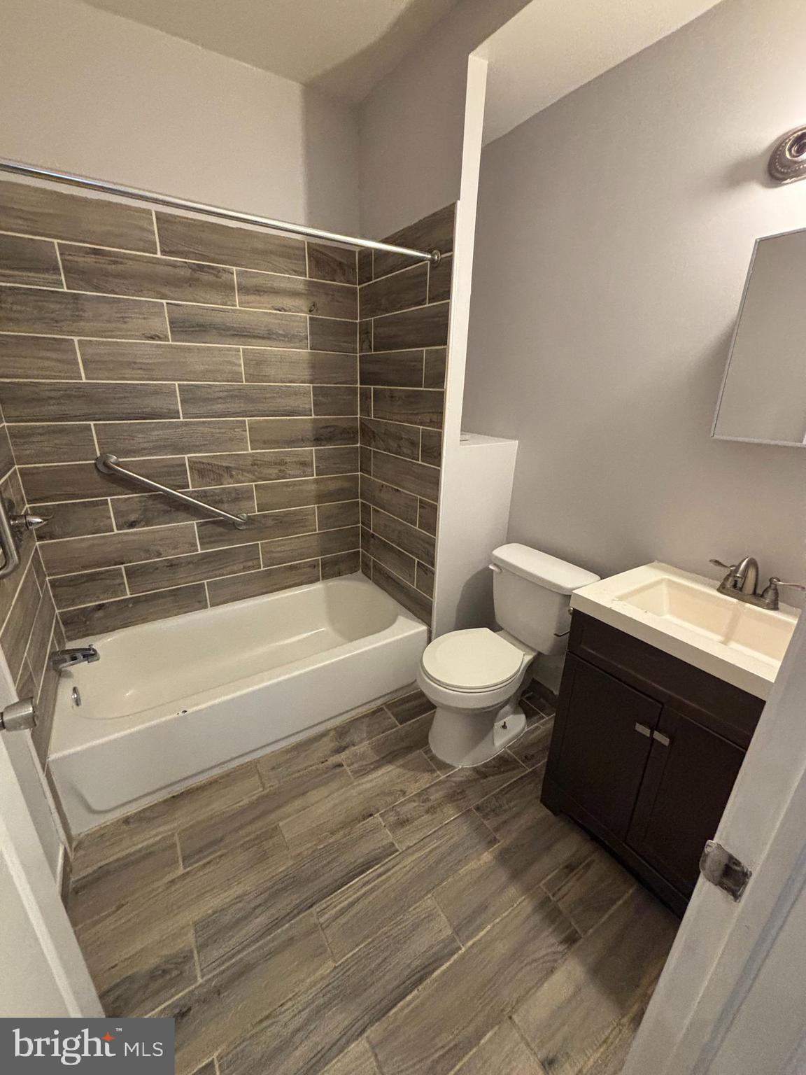 BELMONT - Commercial Sale