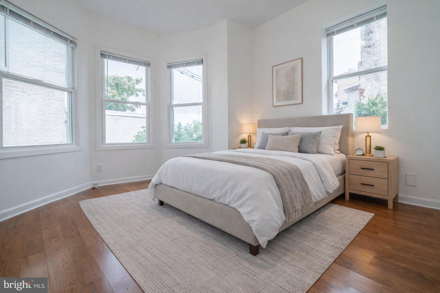 BELMONT - Commercial Sale