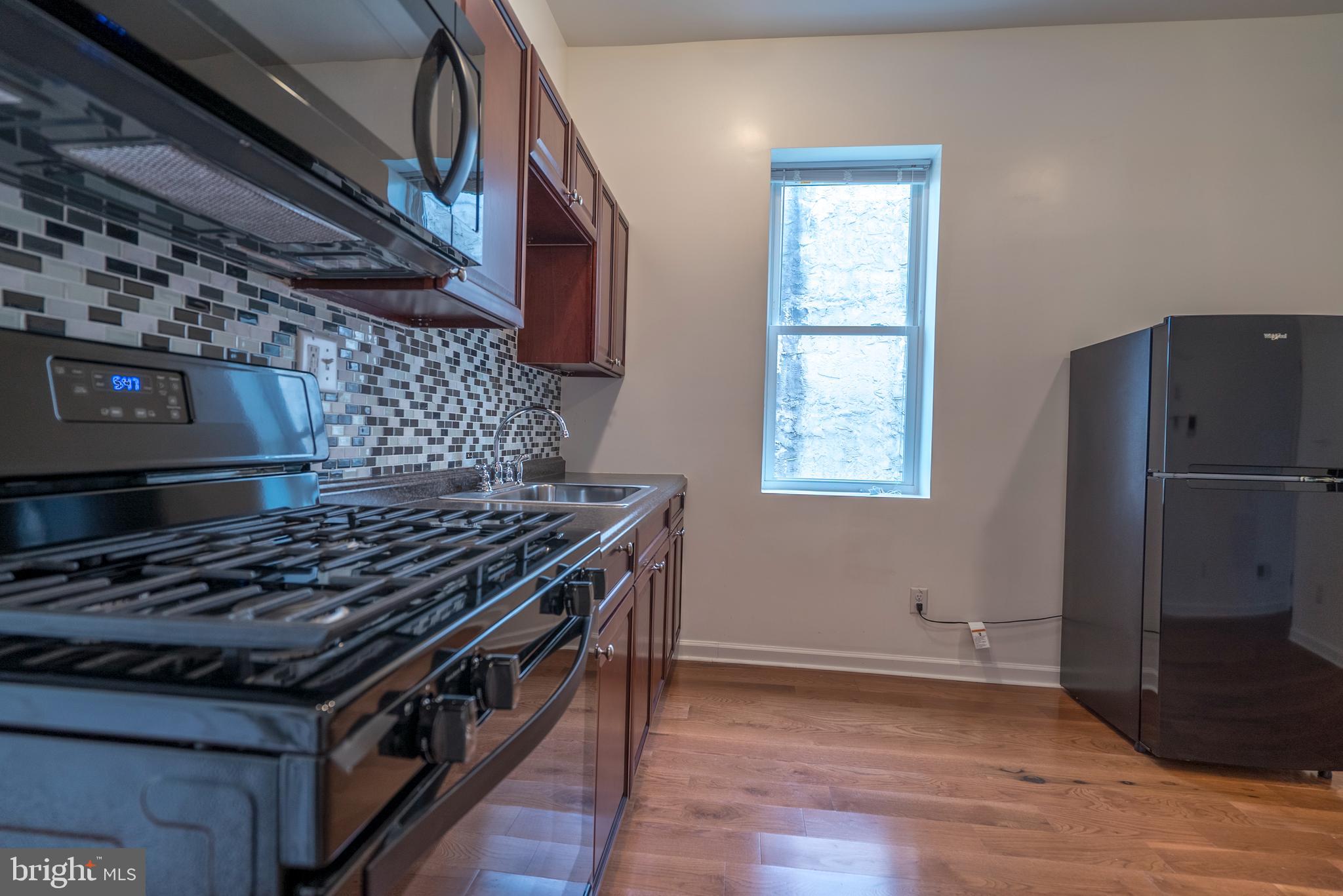 BELMONT - Commercial Sale