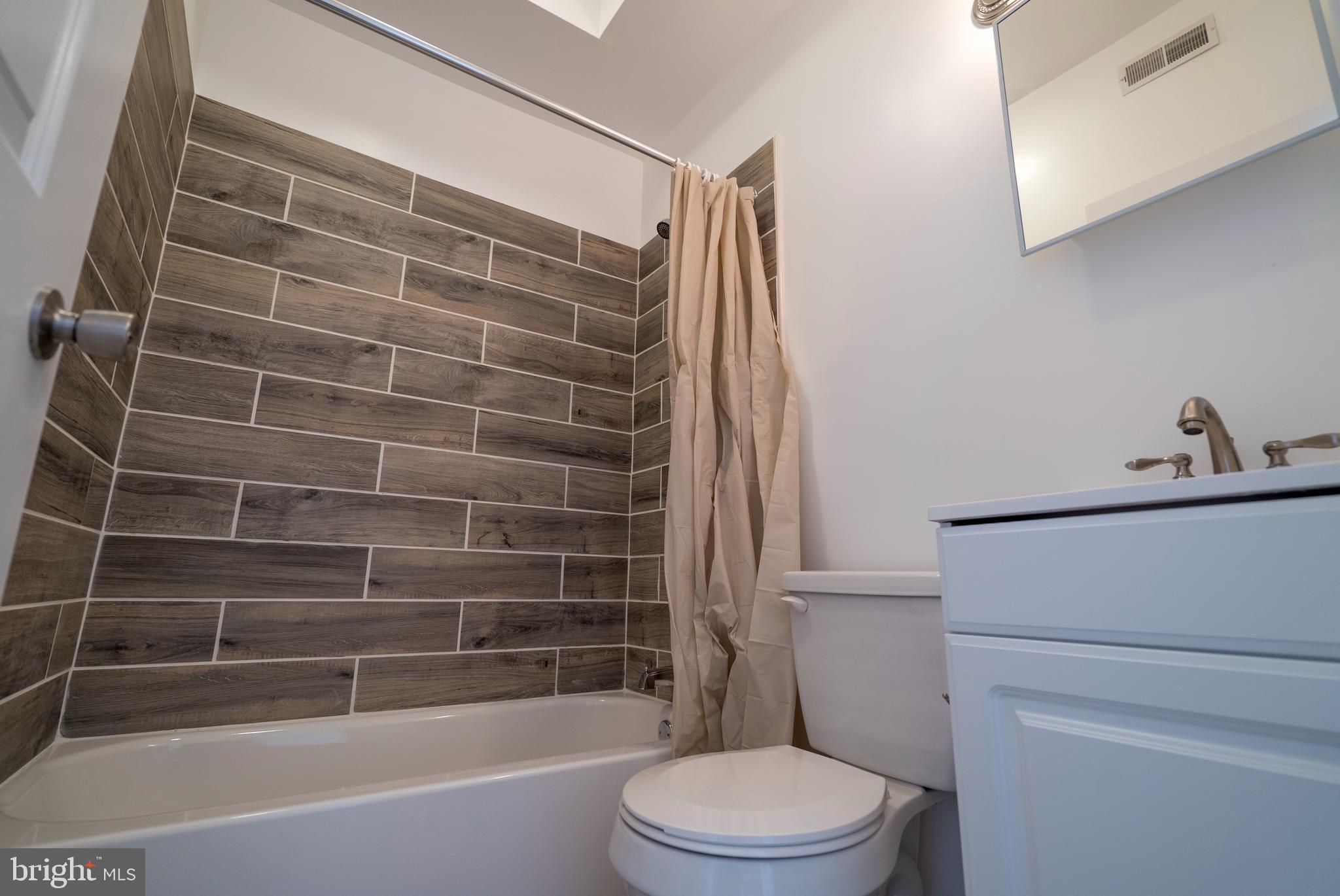 BELMONT - Commercial Sale