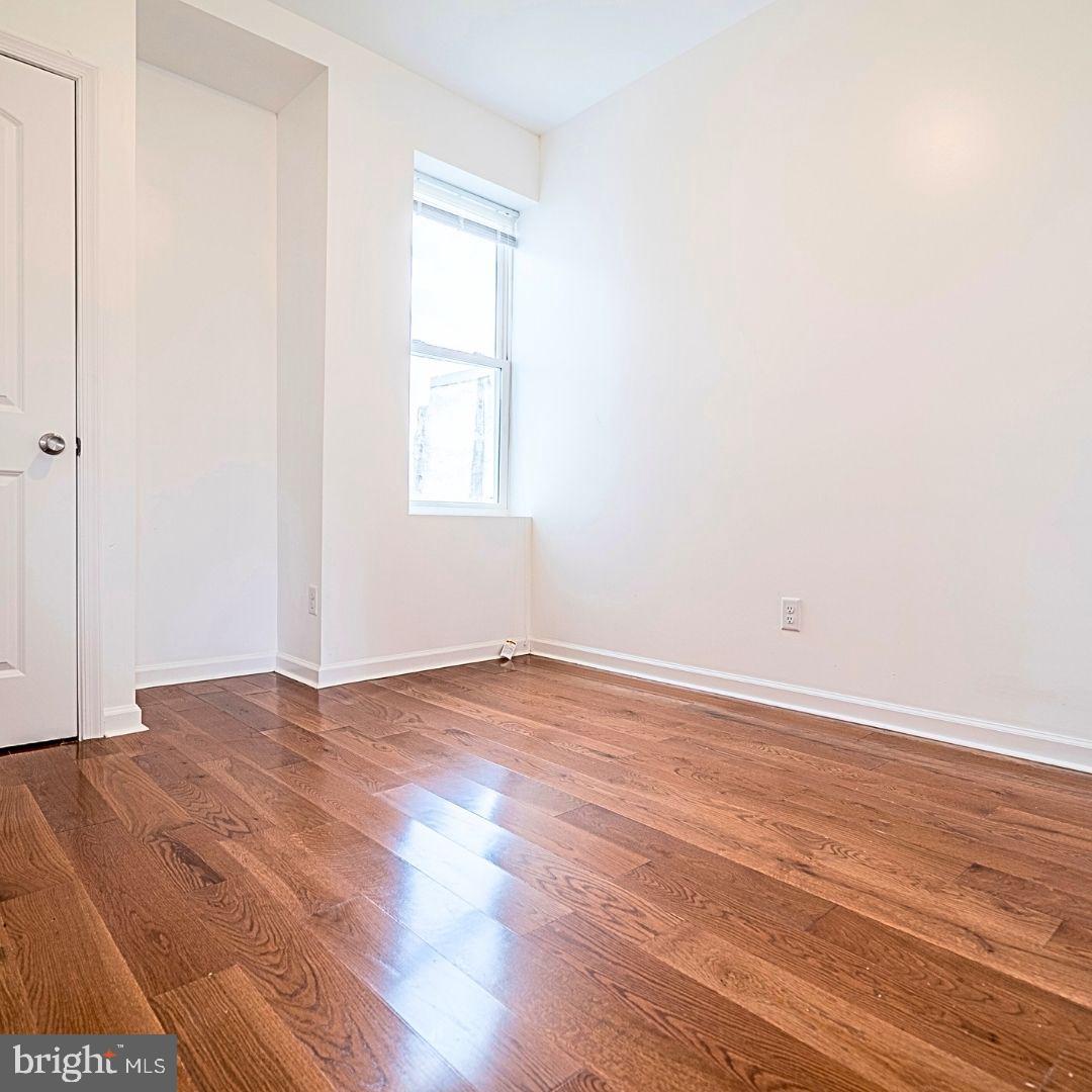 BELMONT - Commercial Sale