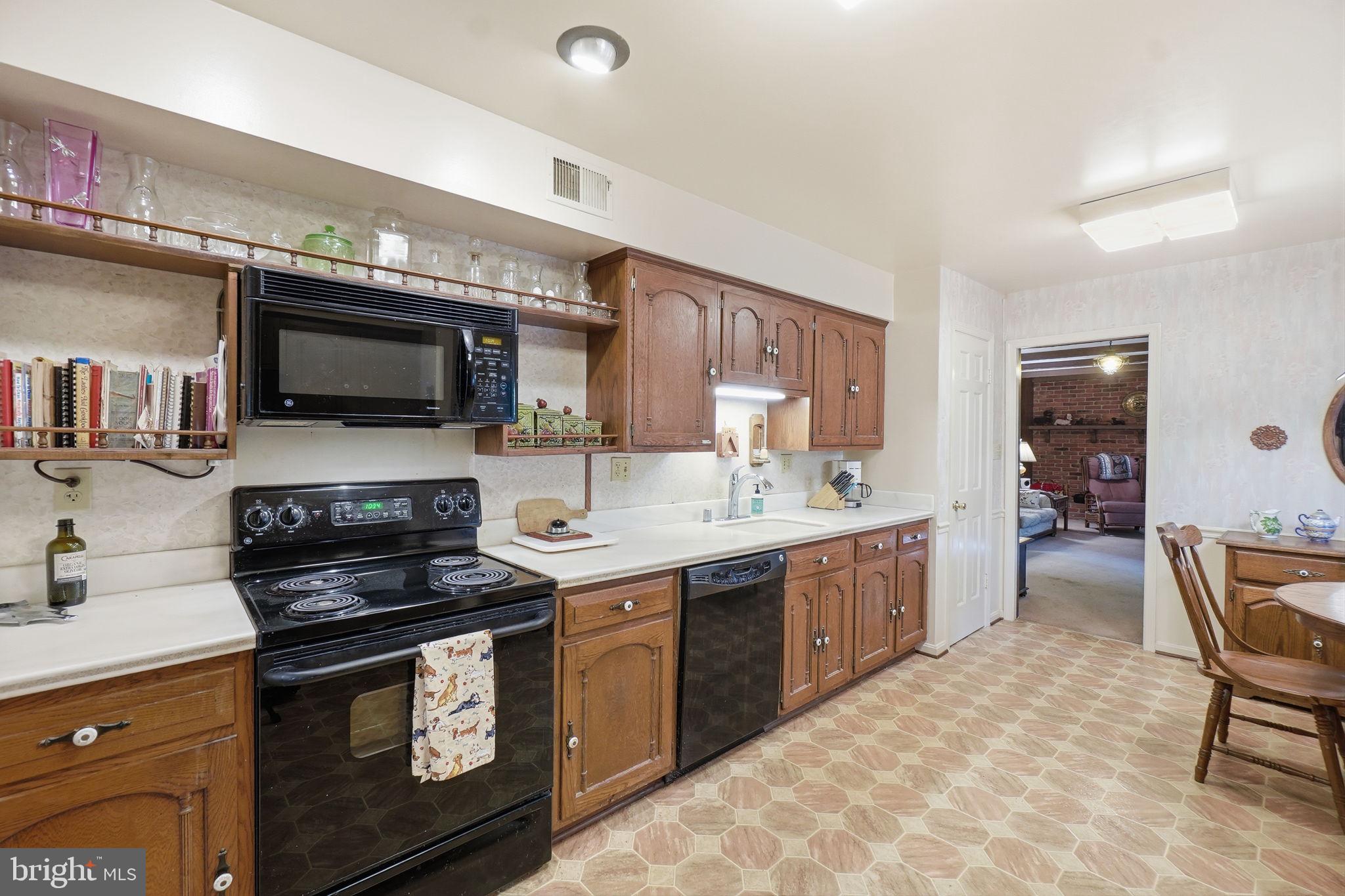 17517 SKYLINE DRIVE