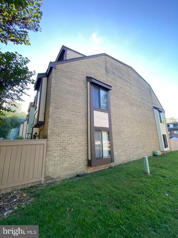 9917 FOREST VIEW PLACE
