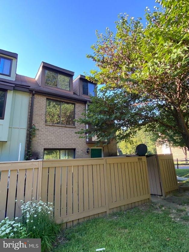 9917 FOREST VIEW PLACE