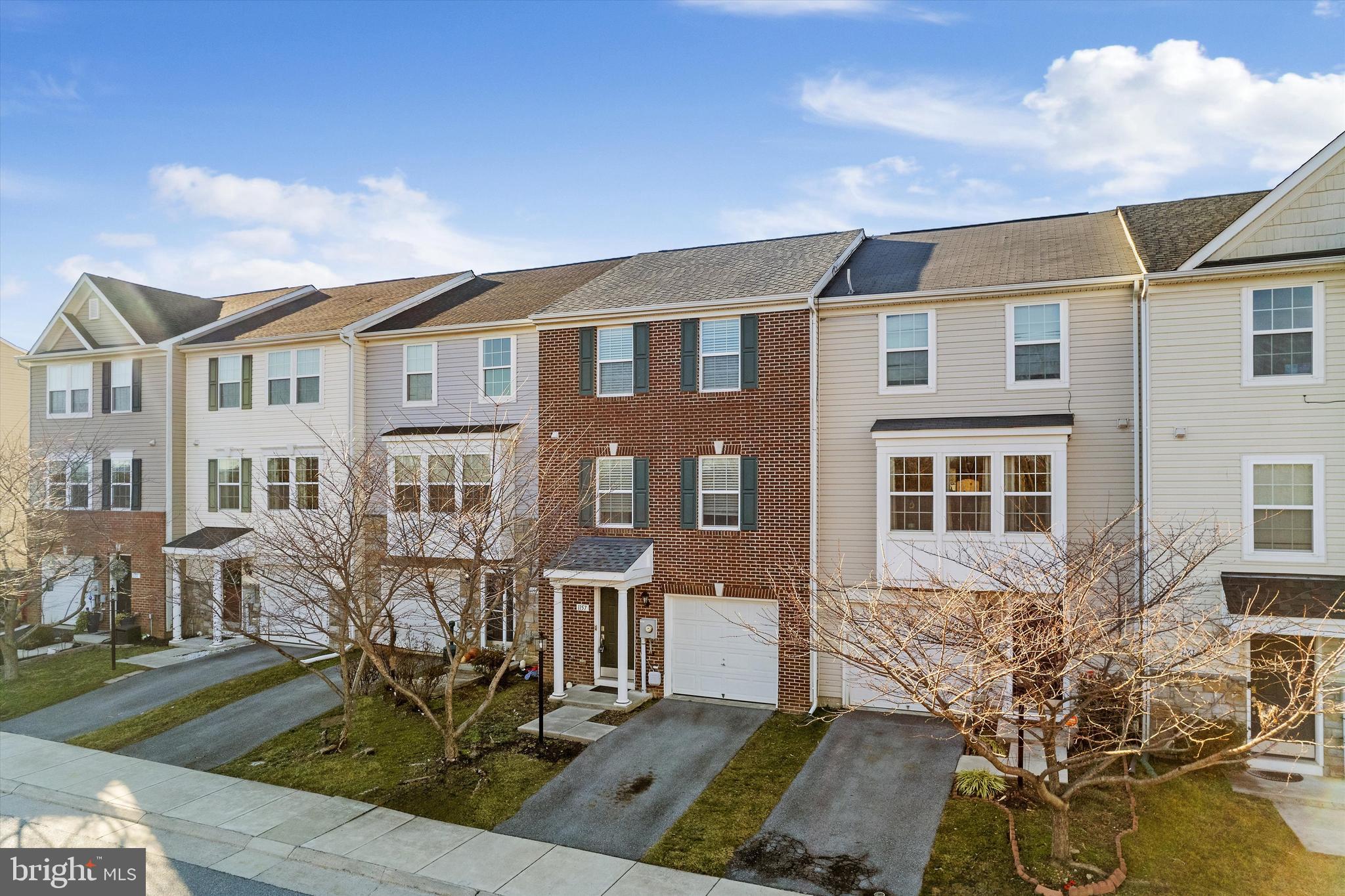 LAKELAND PLACE - Residential