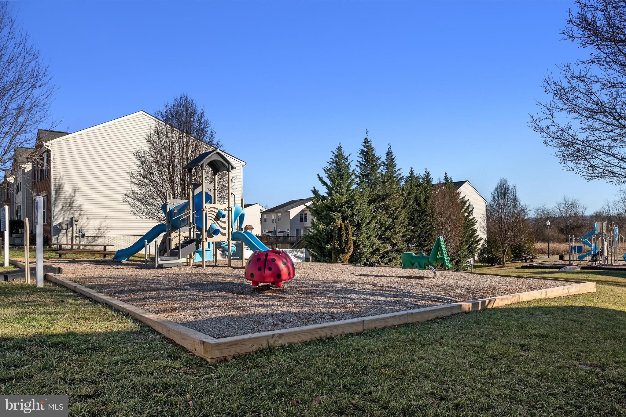 LAKELAND PLACE - Residential