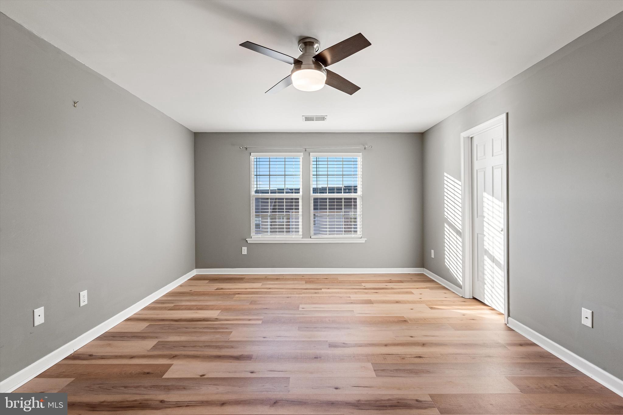 LAKELAND PLACE - Residential