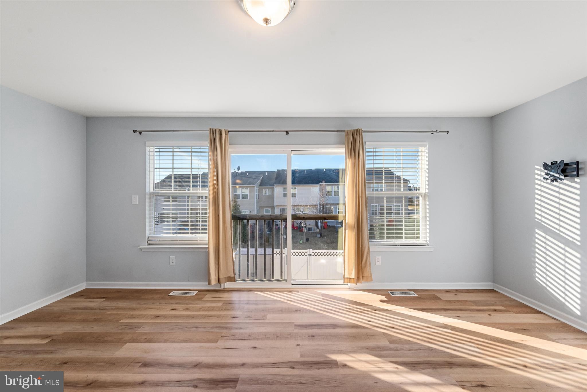 LAKELAND PLACE - Residential