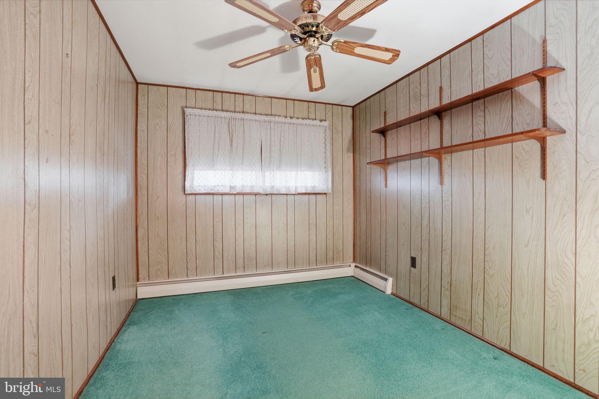 MAPLE SHADE - Residential