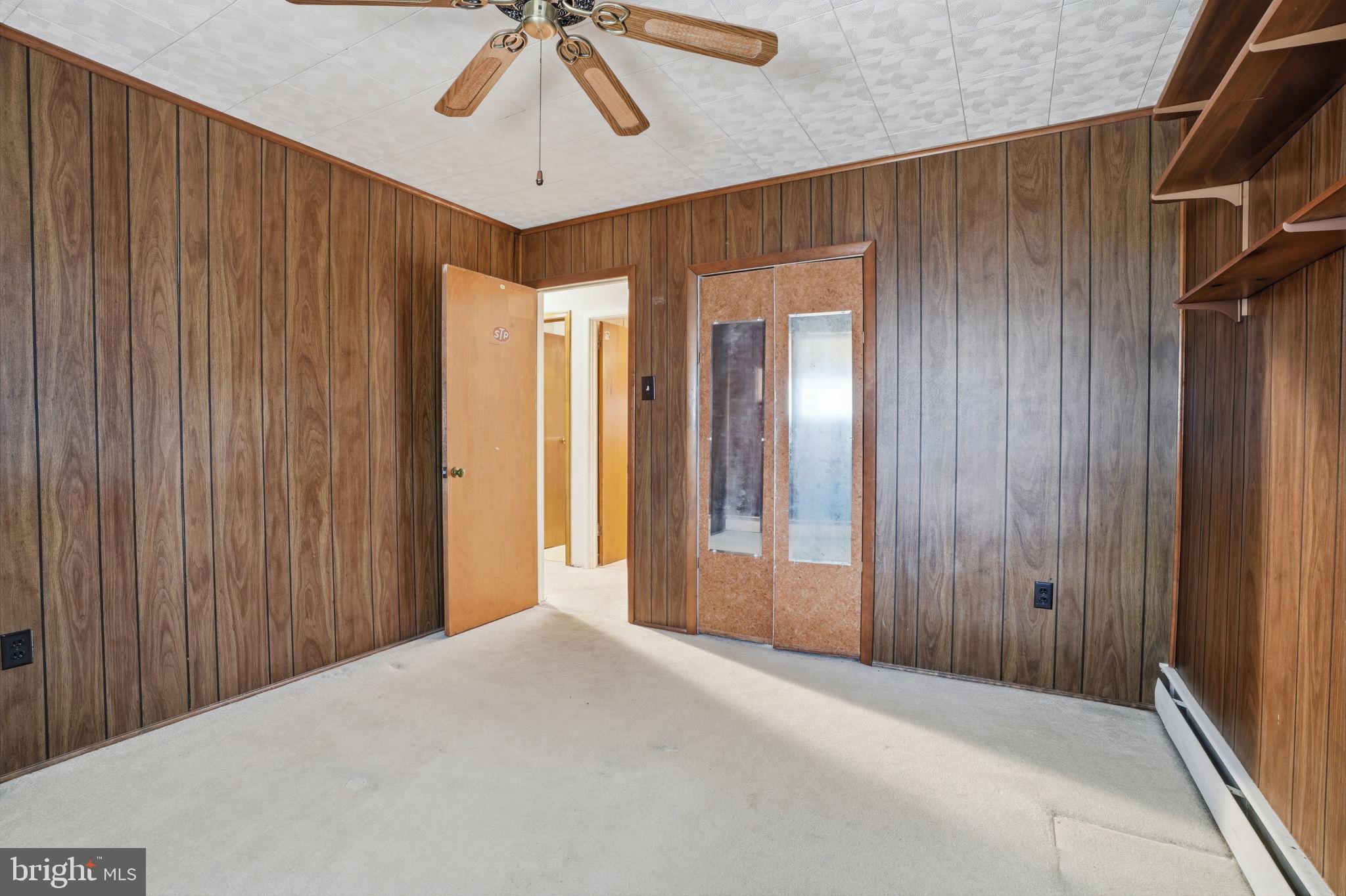 MAPLE SHADE - Residential